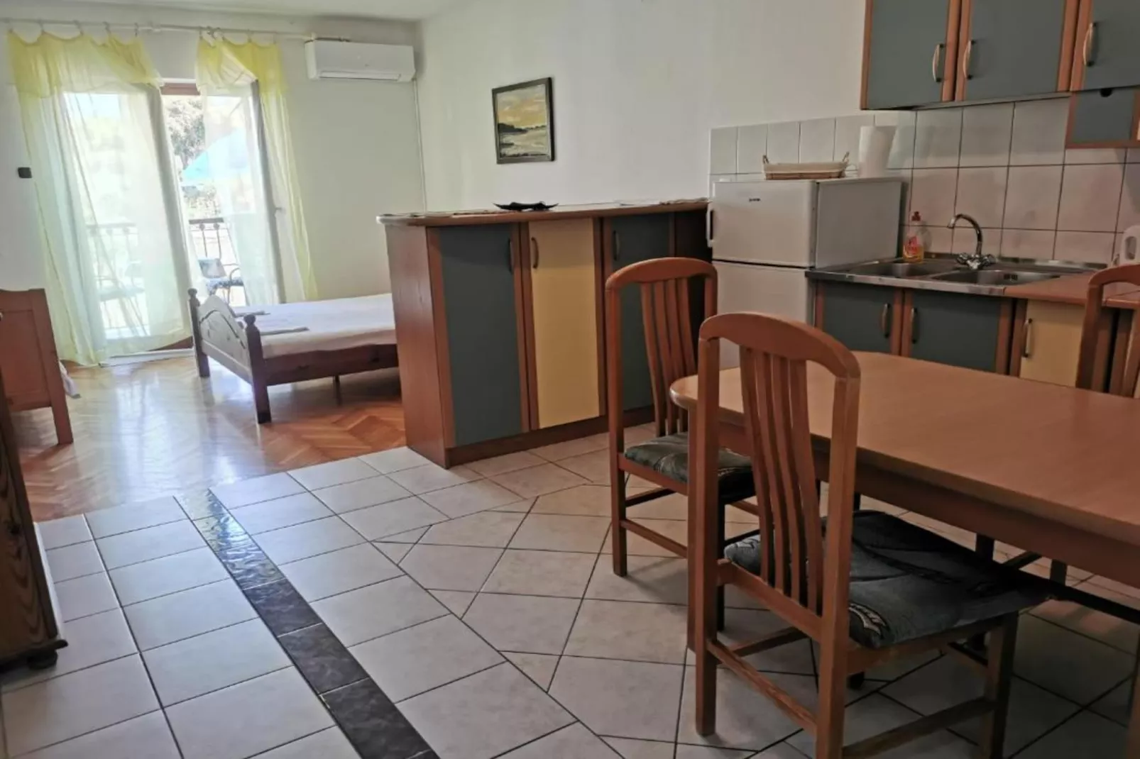 Apartments White House - Two Bedroom Apartment with Balcony and Sea View 2