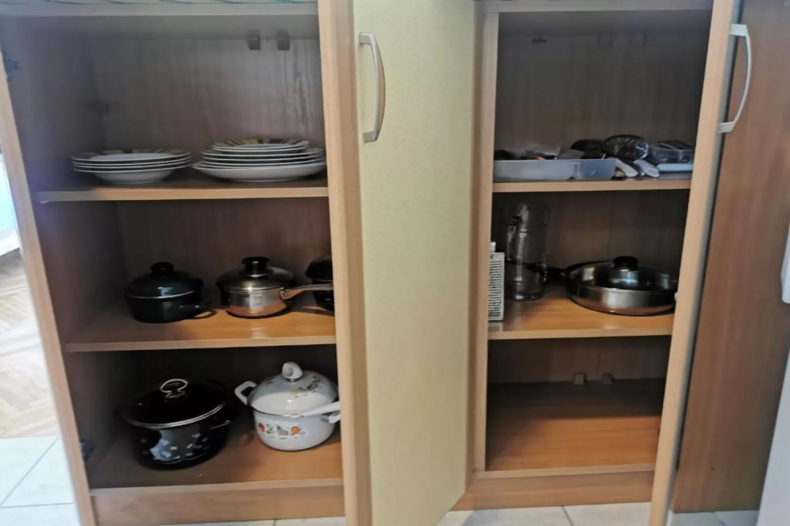 Apartments White House - Studio Apartment with Terrace and Sea View 5