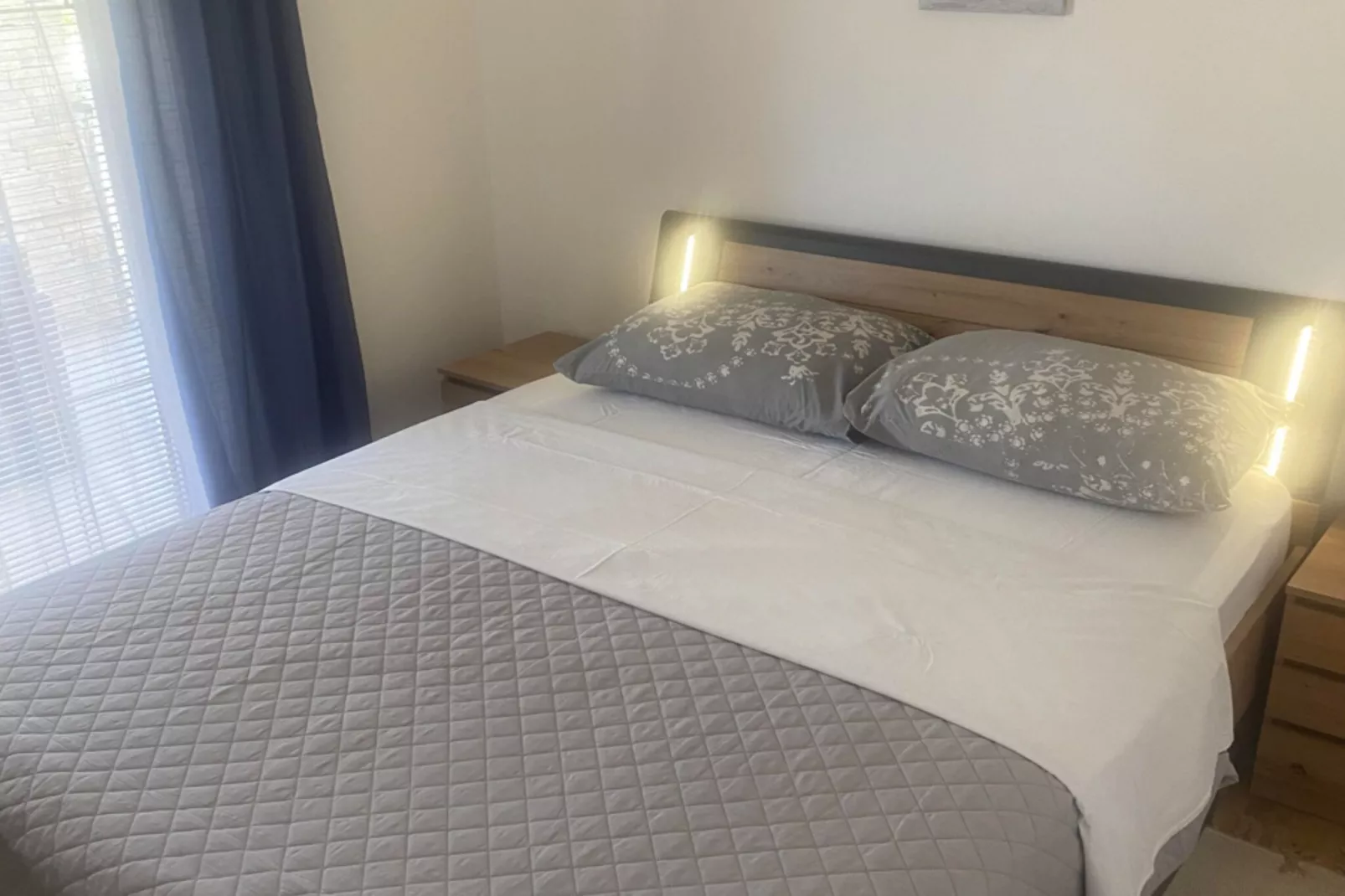 Apartments Danijela & Vlado - One Bedroom Apartment with Balcony and  Garden View