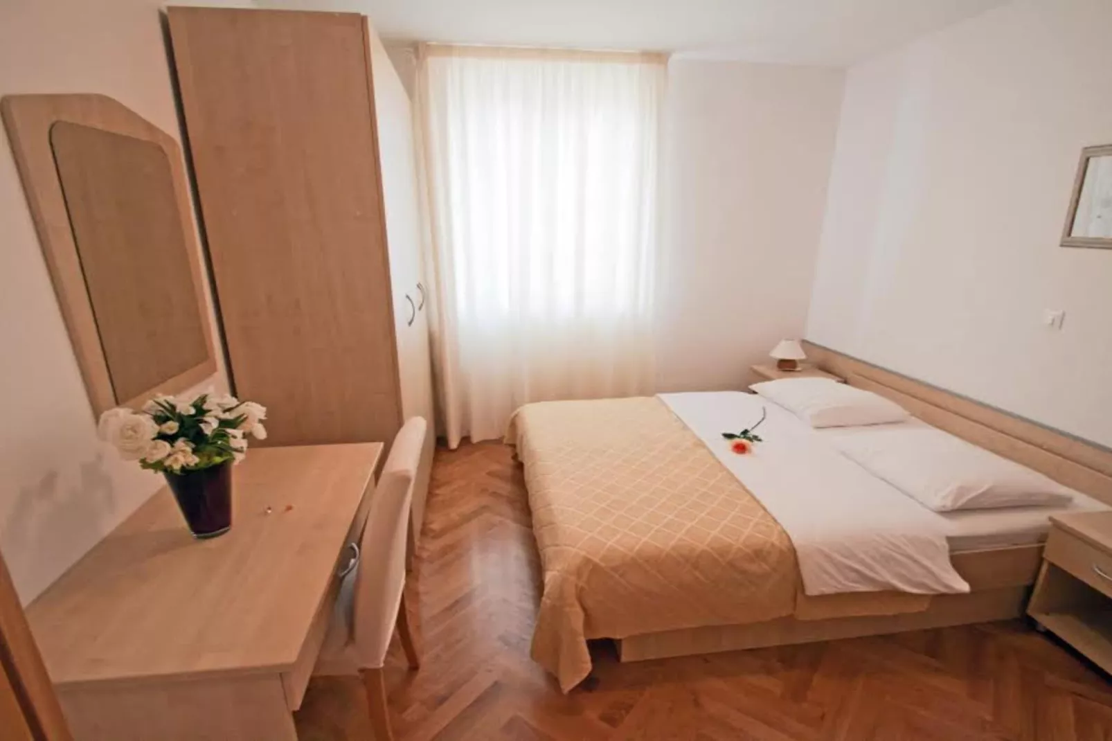 Beachfront Apartments Tamarix - One Bedroom Apartment with Partial Sea View