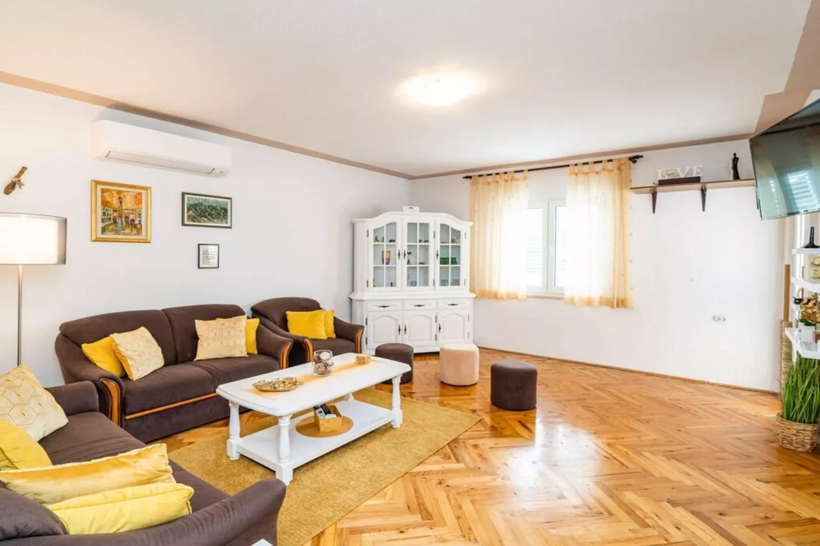 Apartment Nature View  - Three Bedroom Apartment with Jacuzzi