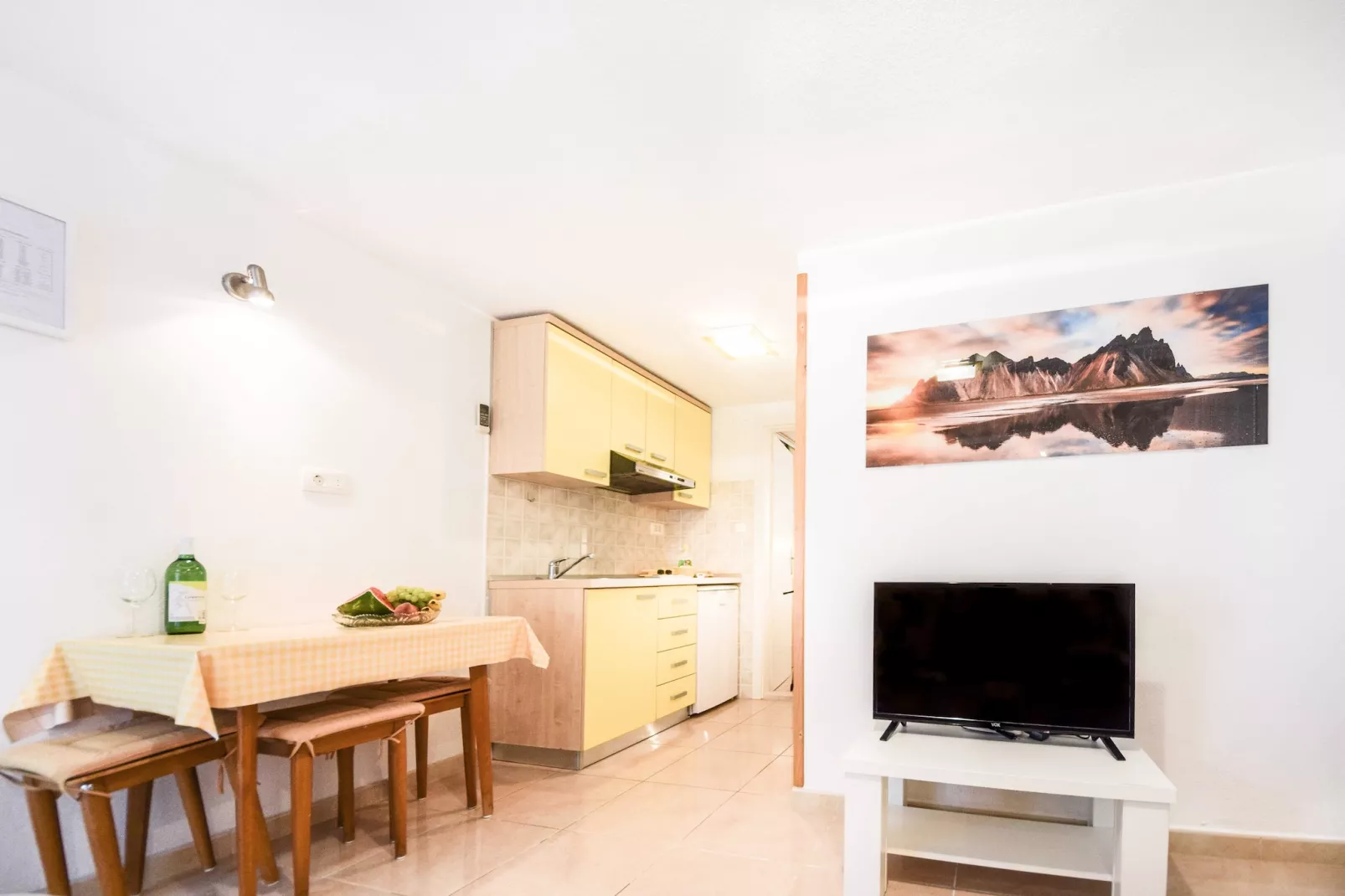 Apartments Gracin - Premium One Bedroom Apartment with Terrace (A3)