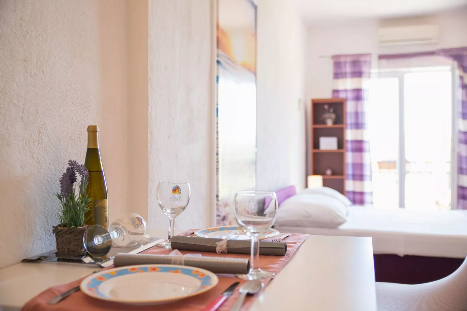 Tranquil and Stylish Apartment Kastel Novi - Studio Apartment with Garden