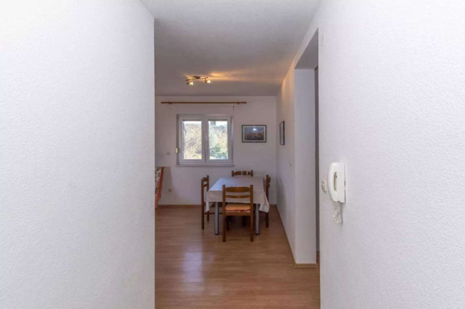 Charming and Cozy Okrug Gornji Apartment with Balcony - One Bedroom Apartment with Balcony