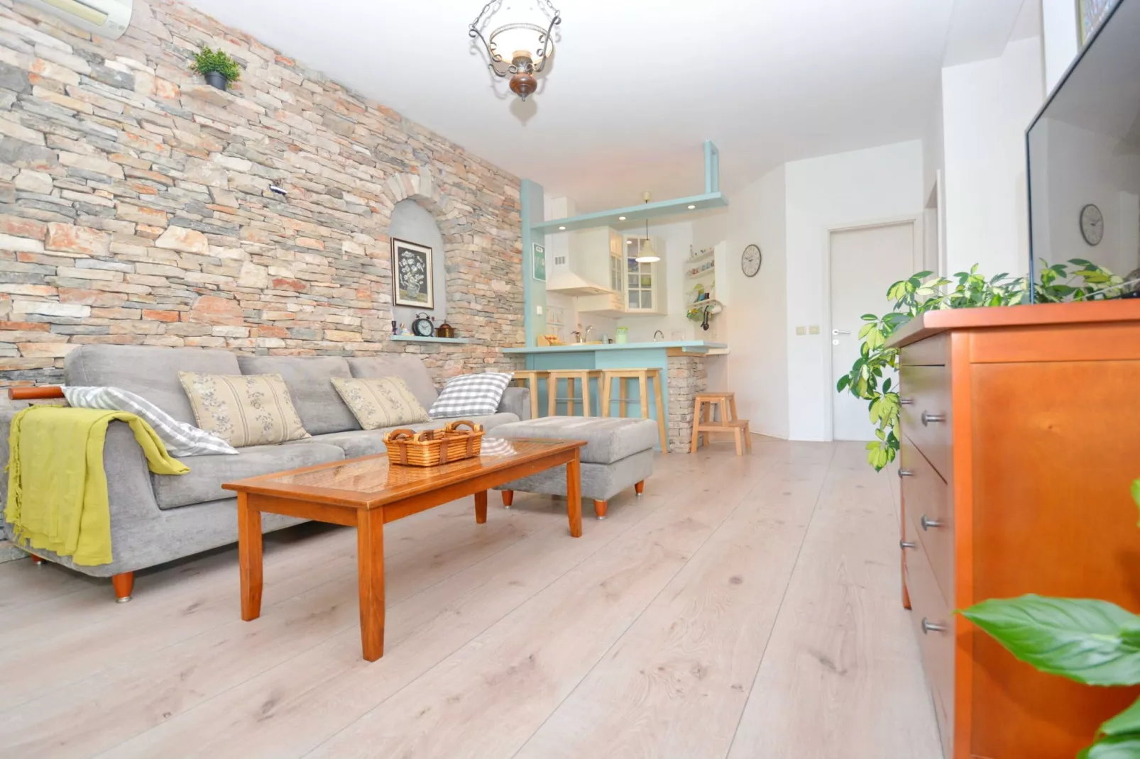 Blissful Bay Apartments Vrboska - Two Bedroom Apartment with Terrace (owner Kadulja)