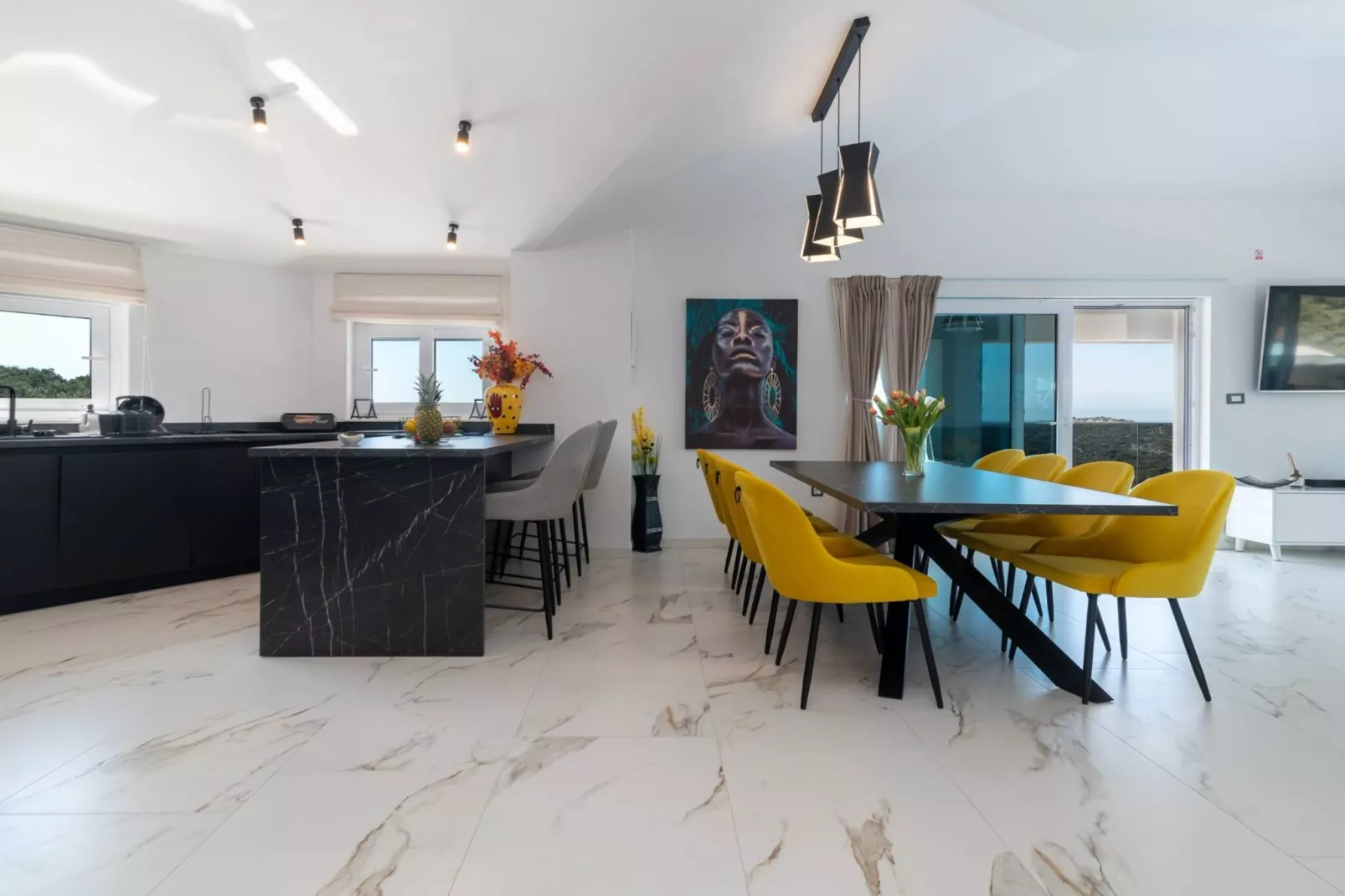 Luminous Infinity Villa with Pool and Gym - Six Bedroom Villa with Pool