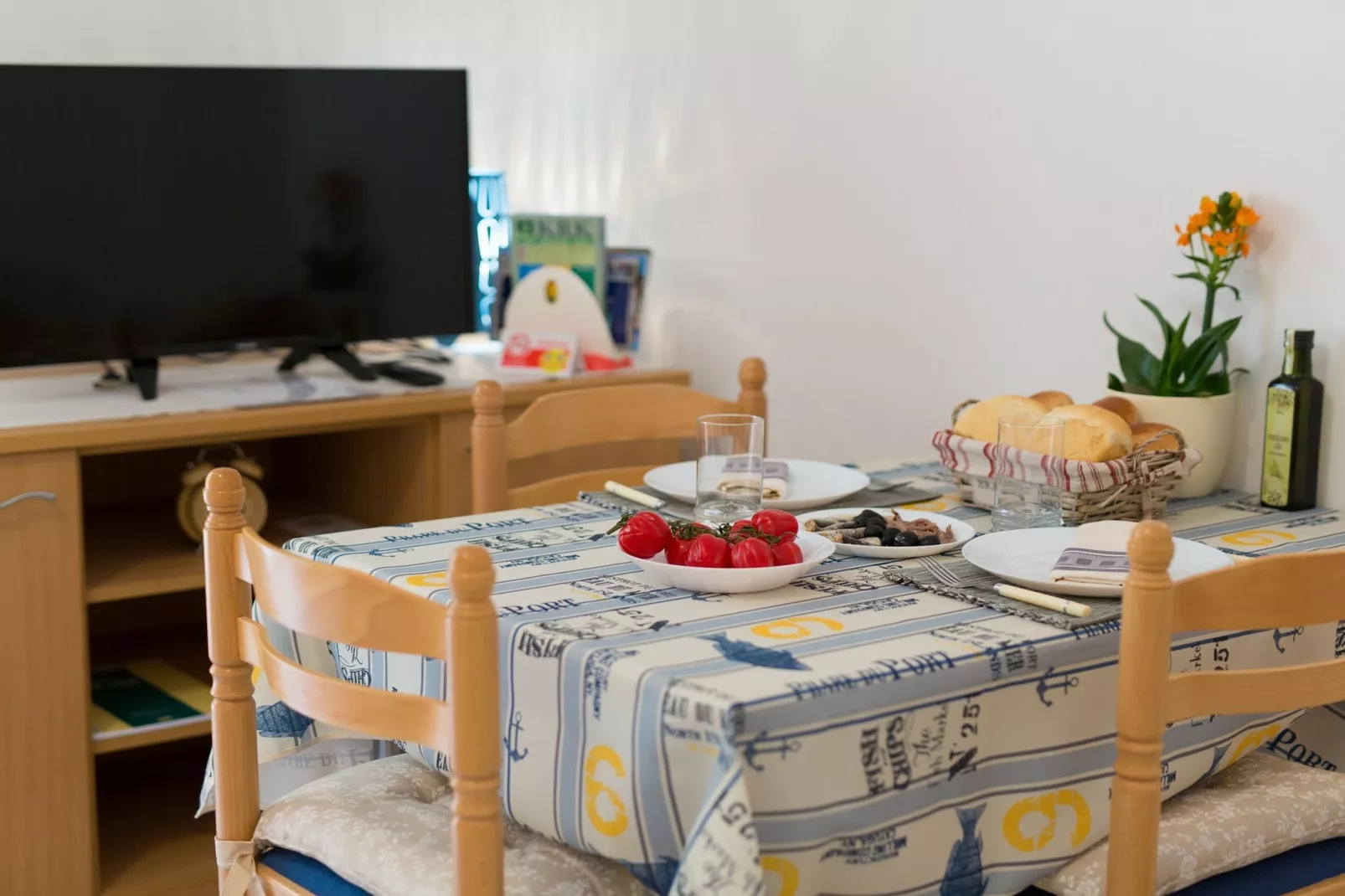 Chic and Charming Krk Downtown Apartments - Classic Studio Apartment (owner Lemon)