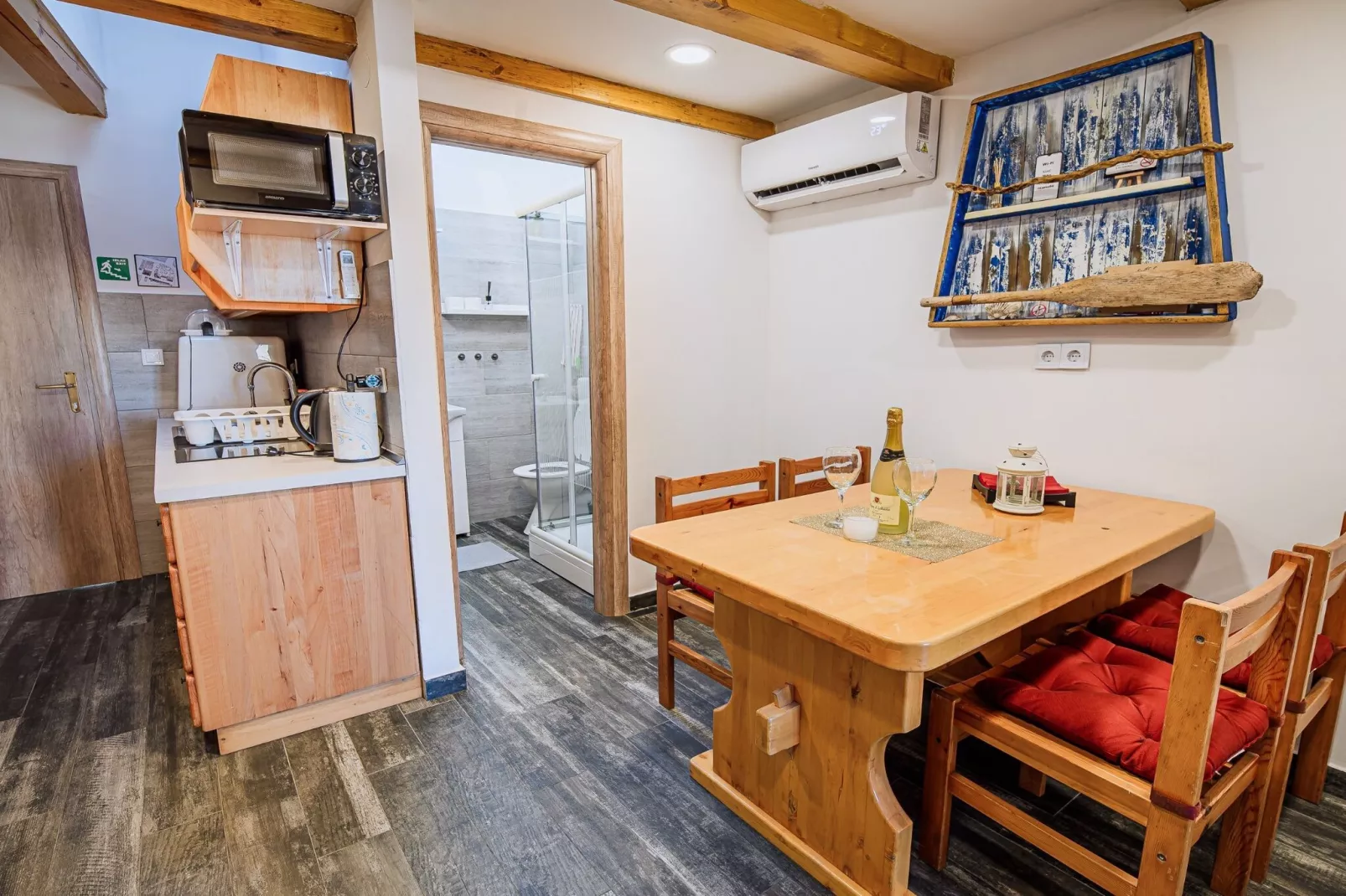 Sleek and Stylish Umag Apartments with Sea View - Comfort Two Bedroom Apartment with Terrace (owner 3)