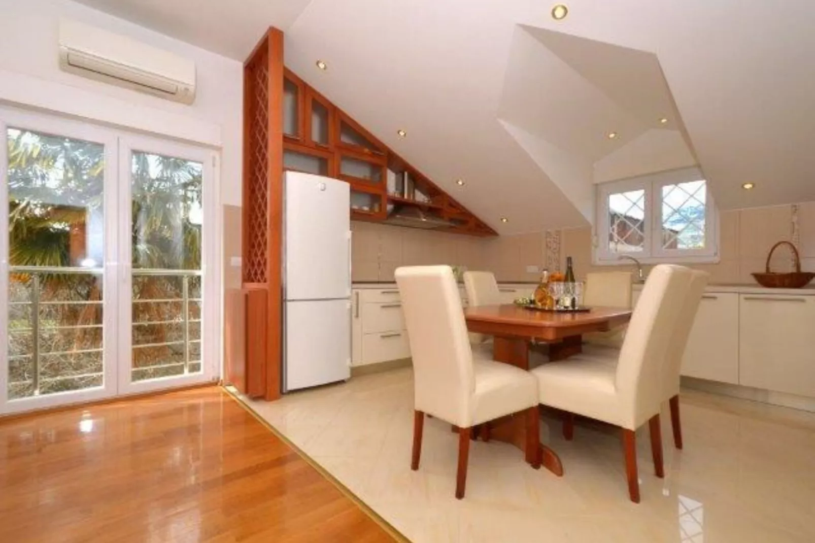 Bright Kaštela Apartment with Balcony and Private Parking - Two Bedroom Apartment