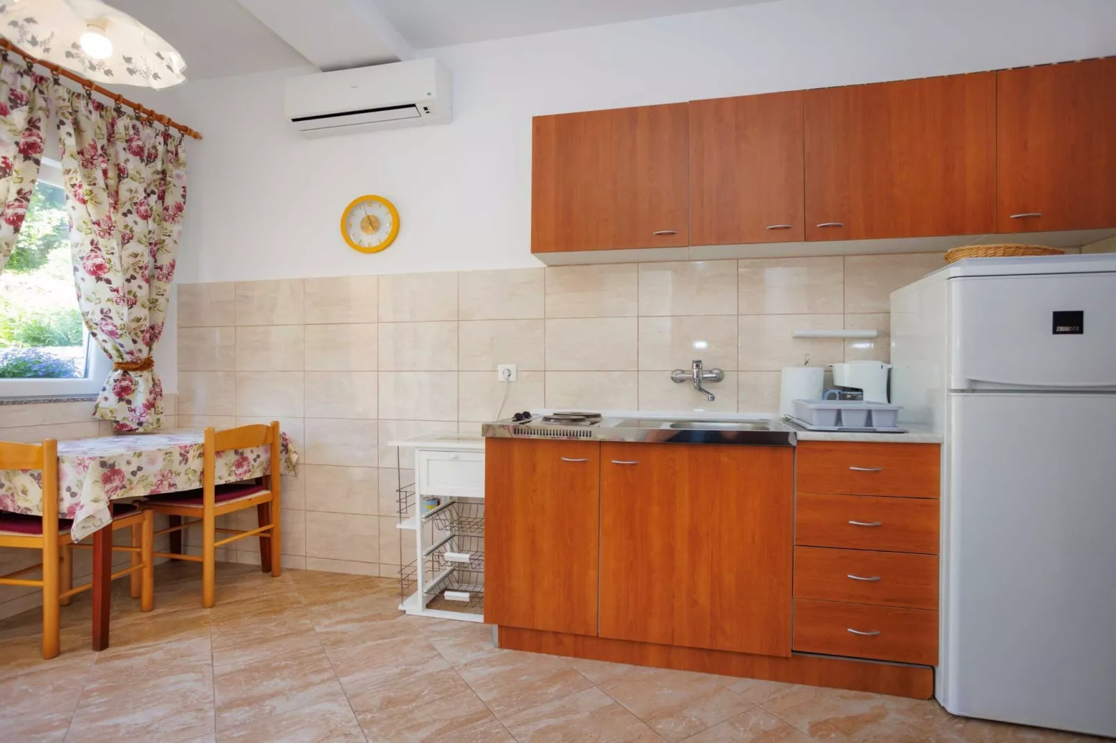 Beachfront Cozy Krk Apartment with Balcony - One Bedroom Apartment with Balcony