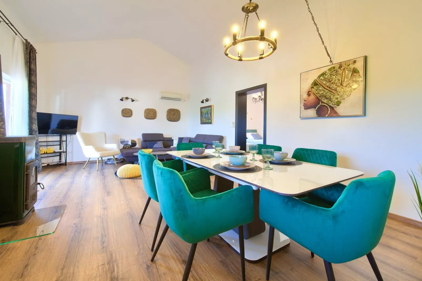 Elegant and Vibrant Apartment with Terrace and Sea View - Two Bedroom Apartment with Terrace and Sea View