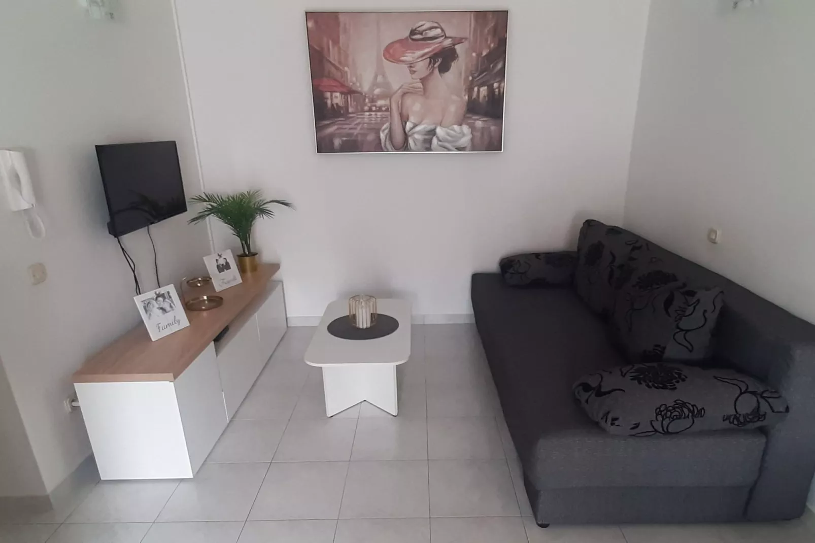 Modern and Bright Fazana Apartment with Balcony and Sea View - One Bedroom Apartment with Balcony and Sea View