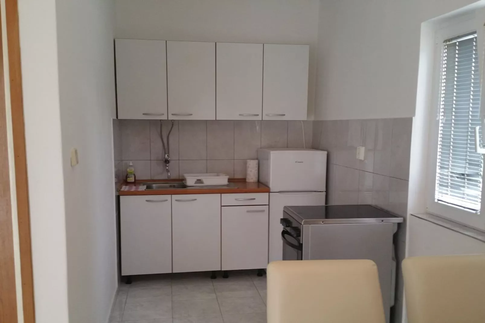 Apartments Mateo - One Bedroom Apartment - White