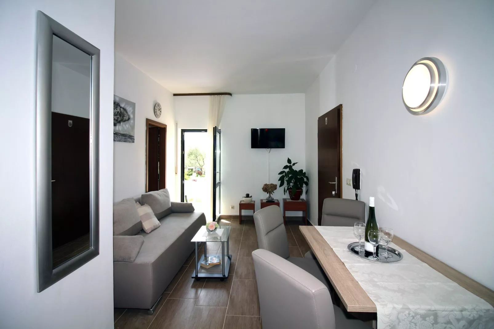 Zadar Coastal Haven - Two Bedroom Apartment With Balcony