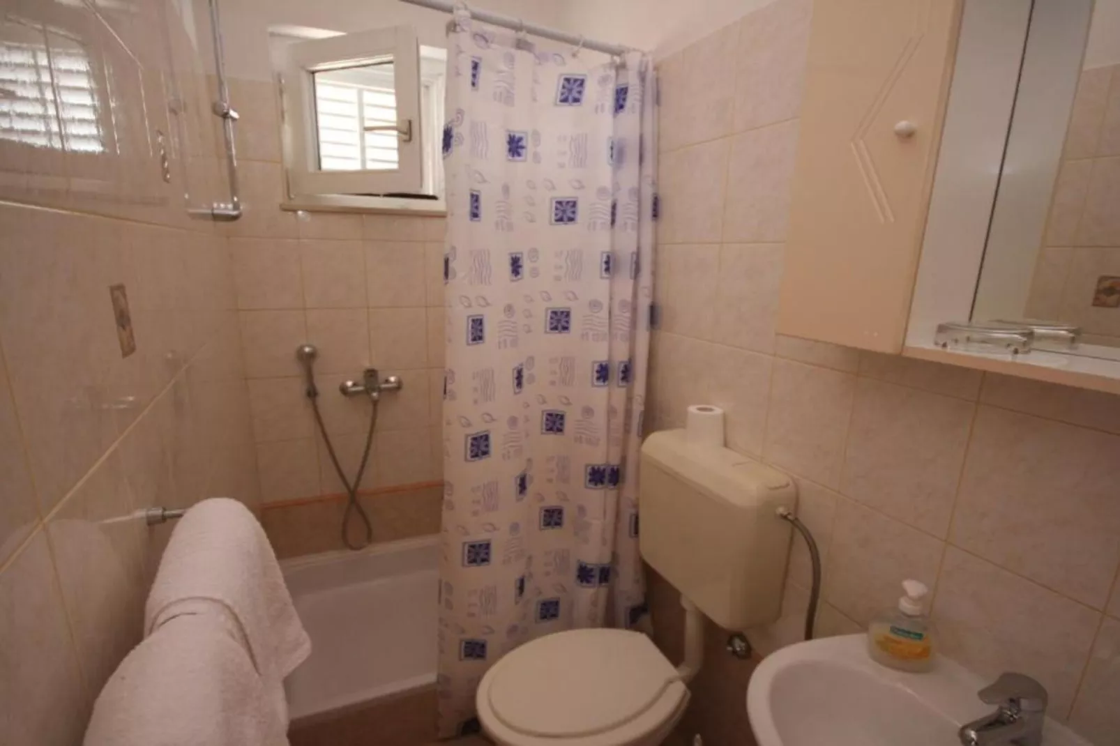 Two Bedroom Apartment With Sea View 11