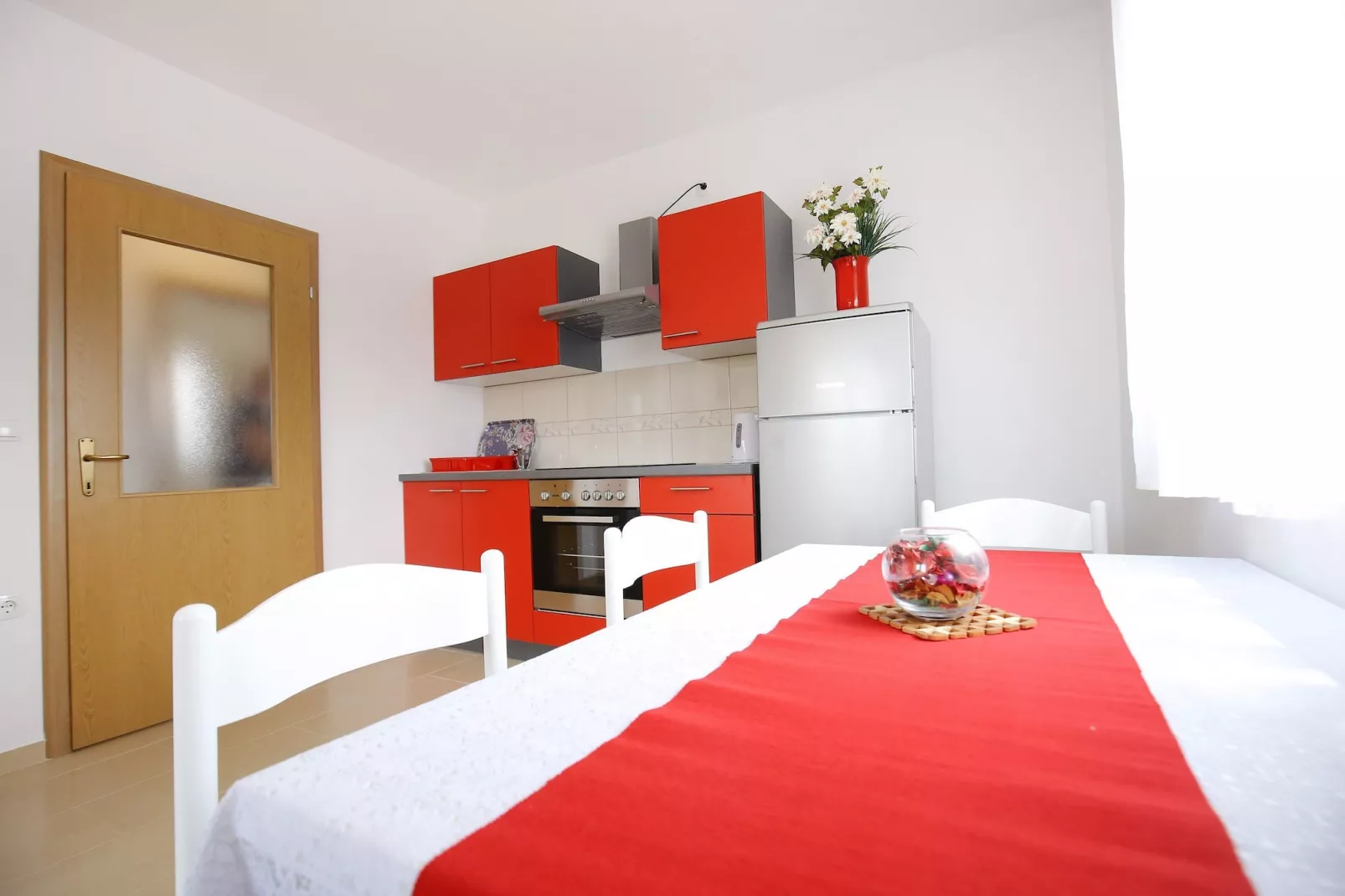 Apartments Kapetan - Comfort Studio Apartment with Terrace
