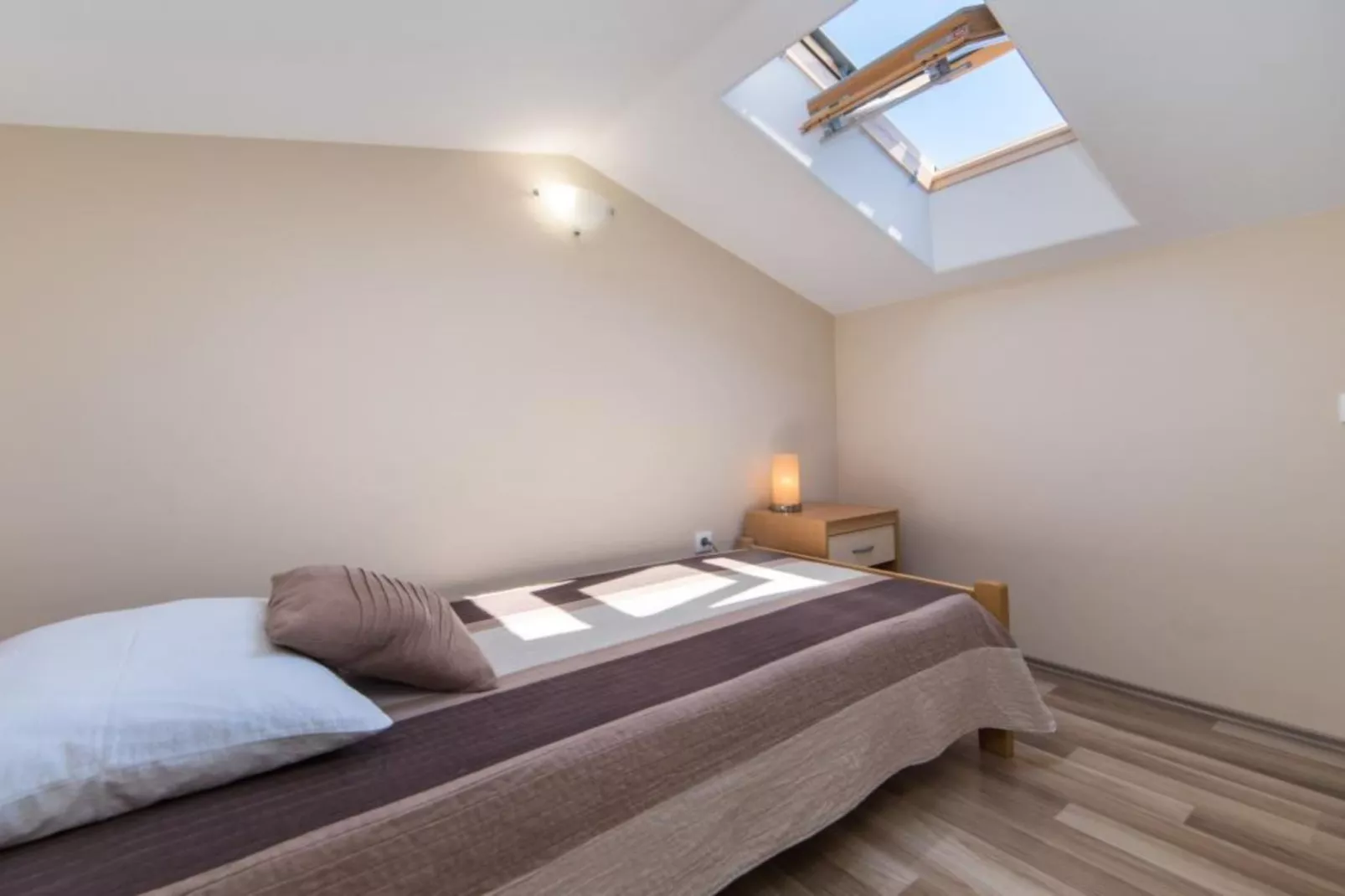 Apartments Nmn - Studio Apartment with Balcony 2