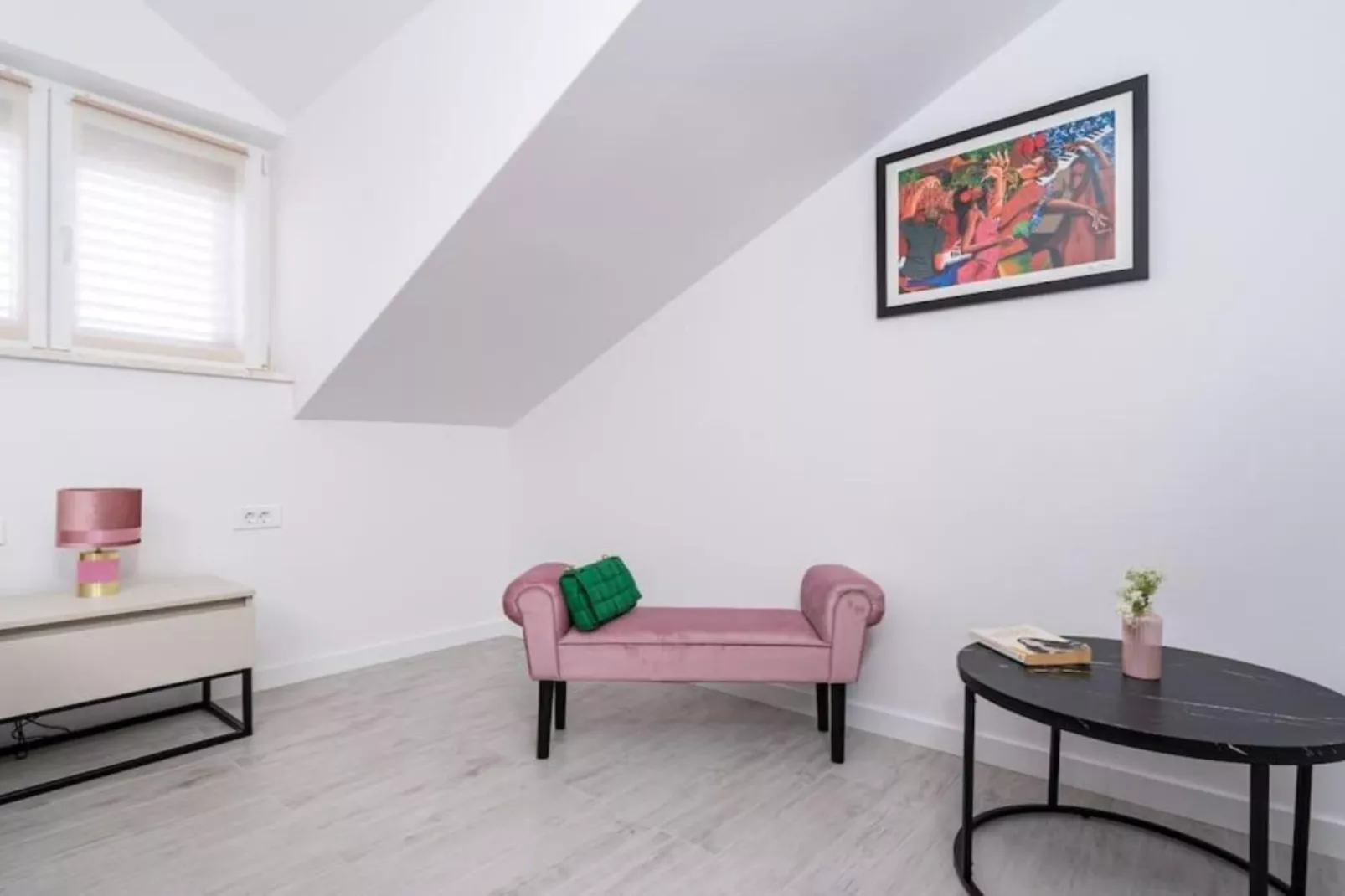 Friends & Family Home - Four Bedrooms Apartment