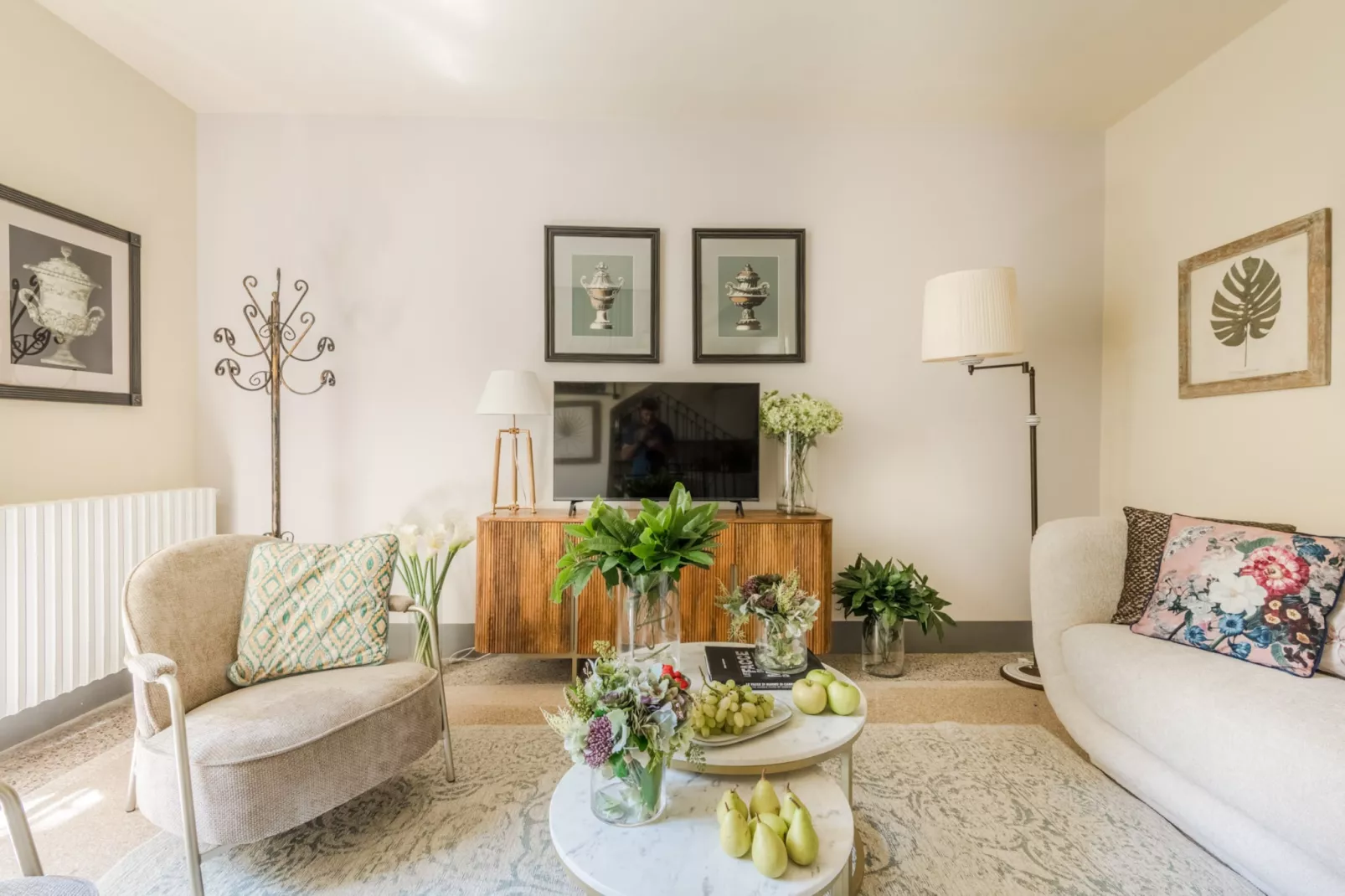 The Arnolfini Portrait Apartment