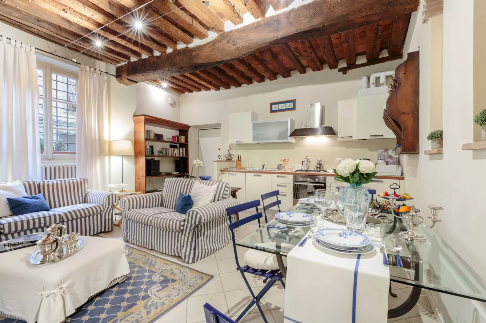 The 1400's Apartment