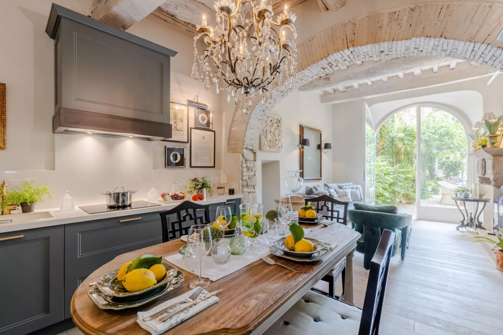 Casa Vanny, an Apartment with Private Garden