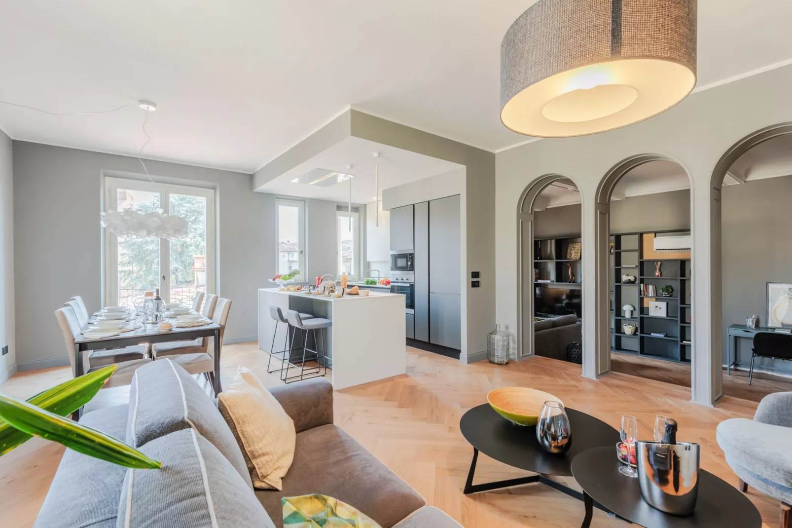 Casa Grey, Contemporary Penthouse