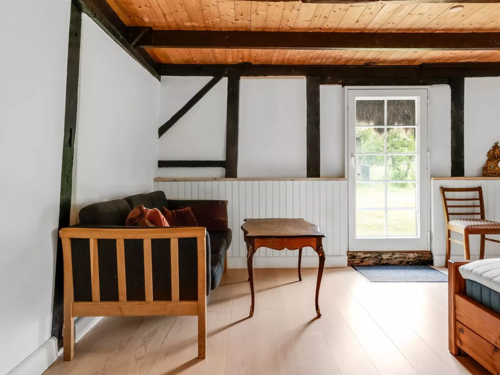 "Annabeth" - 900m from the sea-Inside