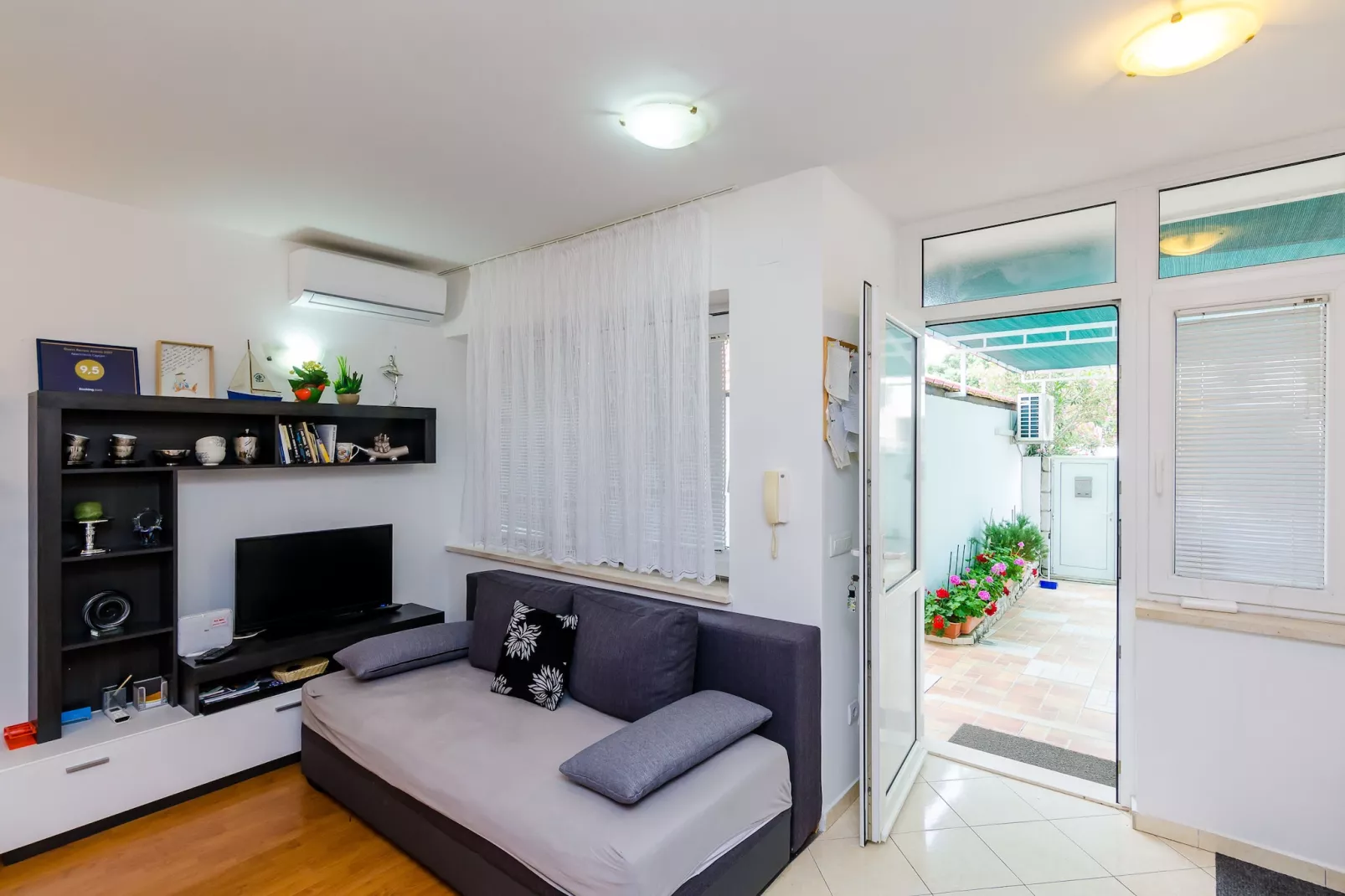 Apartments Captain - Superior One Bedroom Apartment with Terrace (4 Adults)