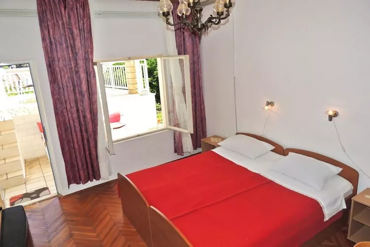 Apartments Majkovica- Studio with Terrace