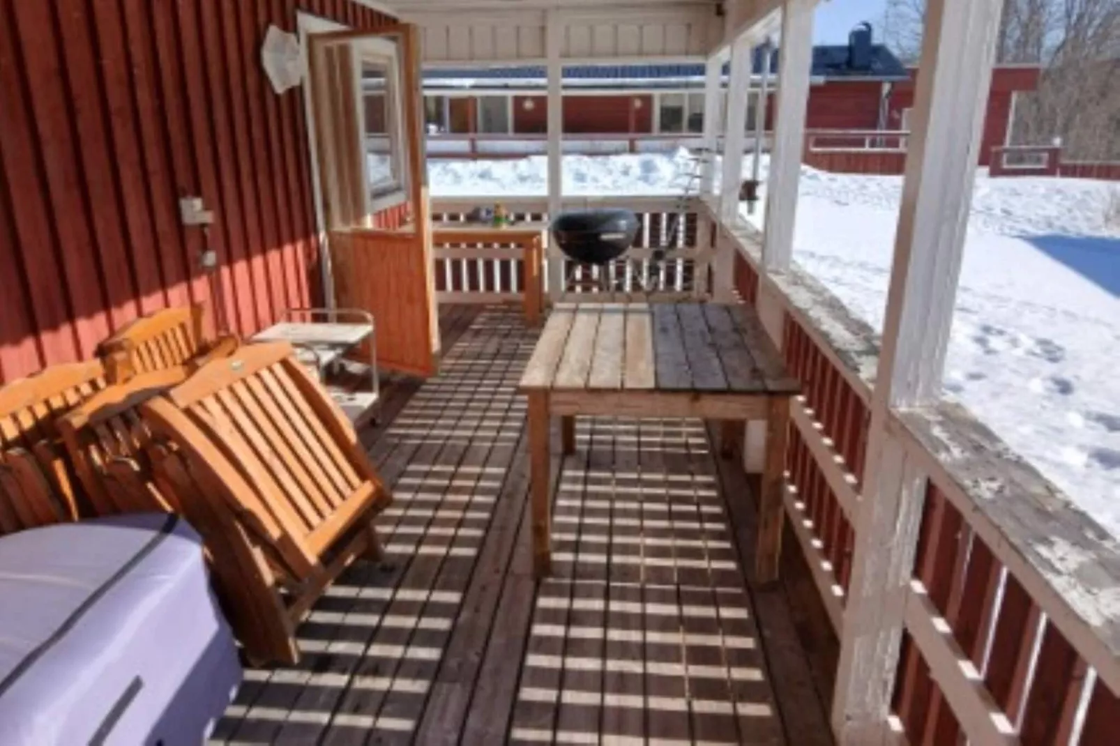 Gemütliche Hütte am See Gardsjon Lidsjoberg