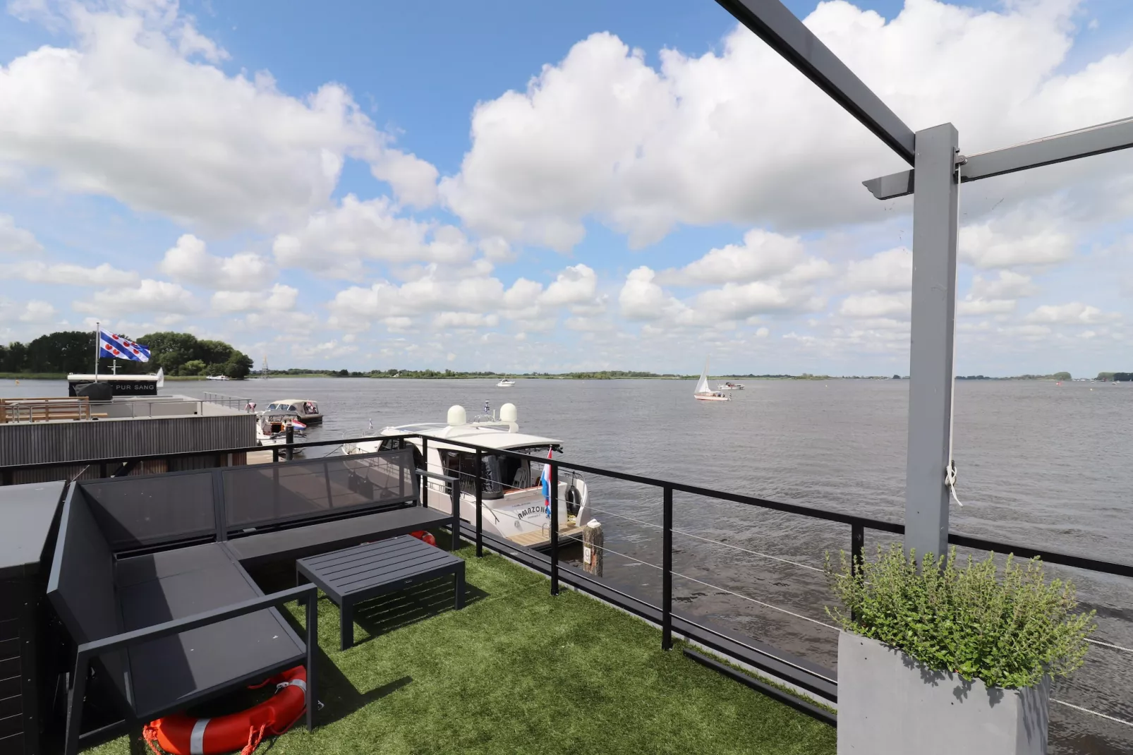 Houseboat Kohlenpott