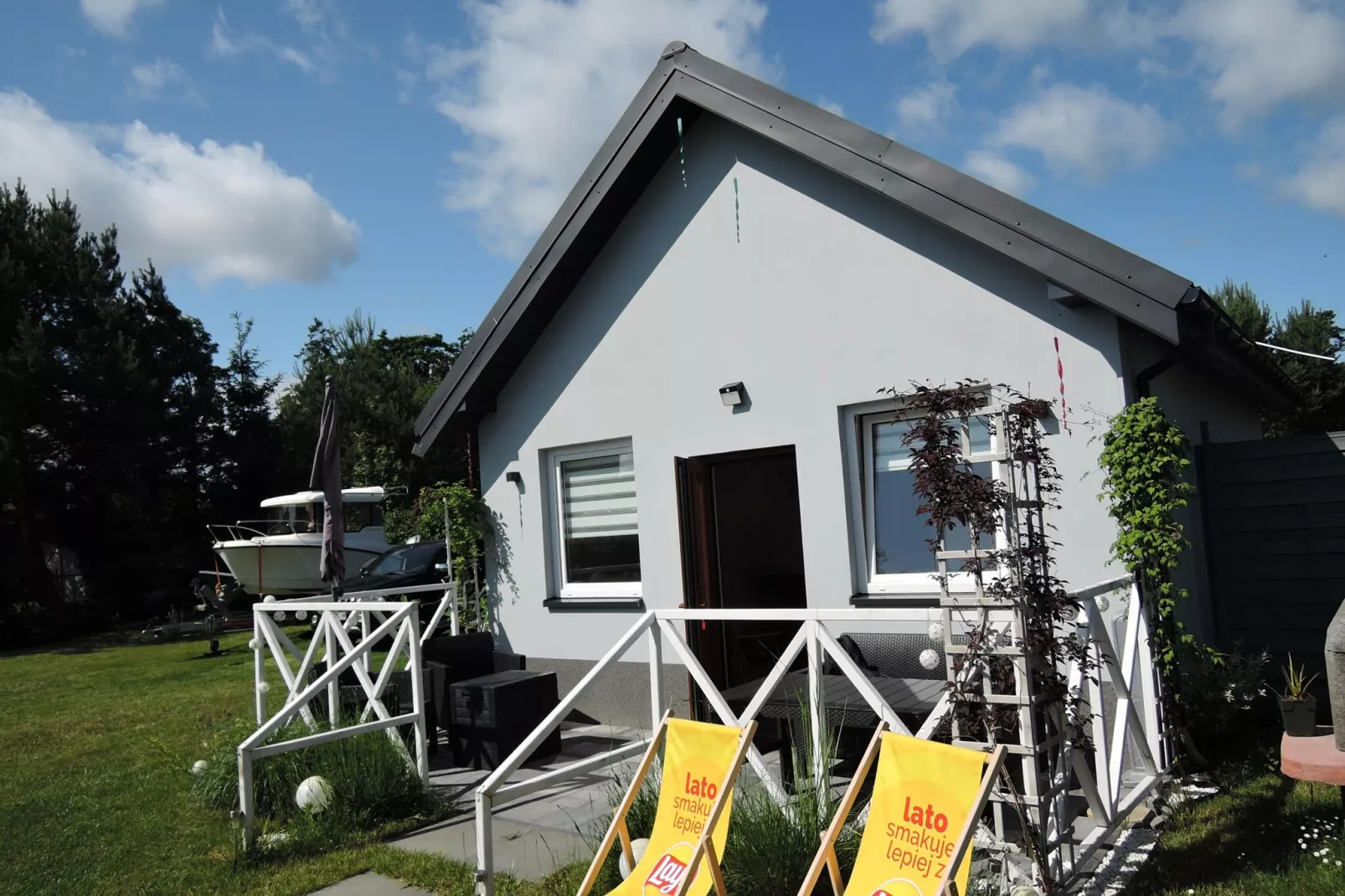 Wisełka Leśna - domek mały dla 4 osób-Exterior in summer
