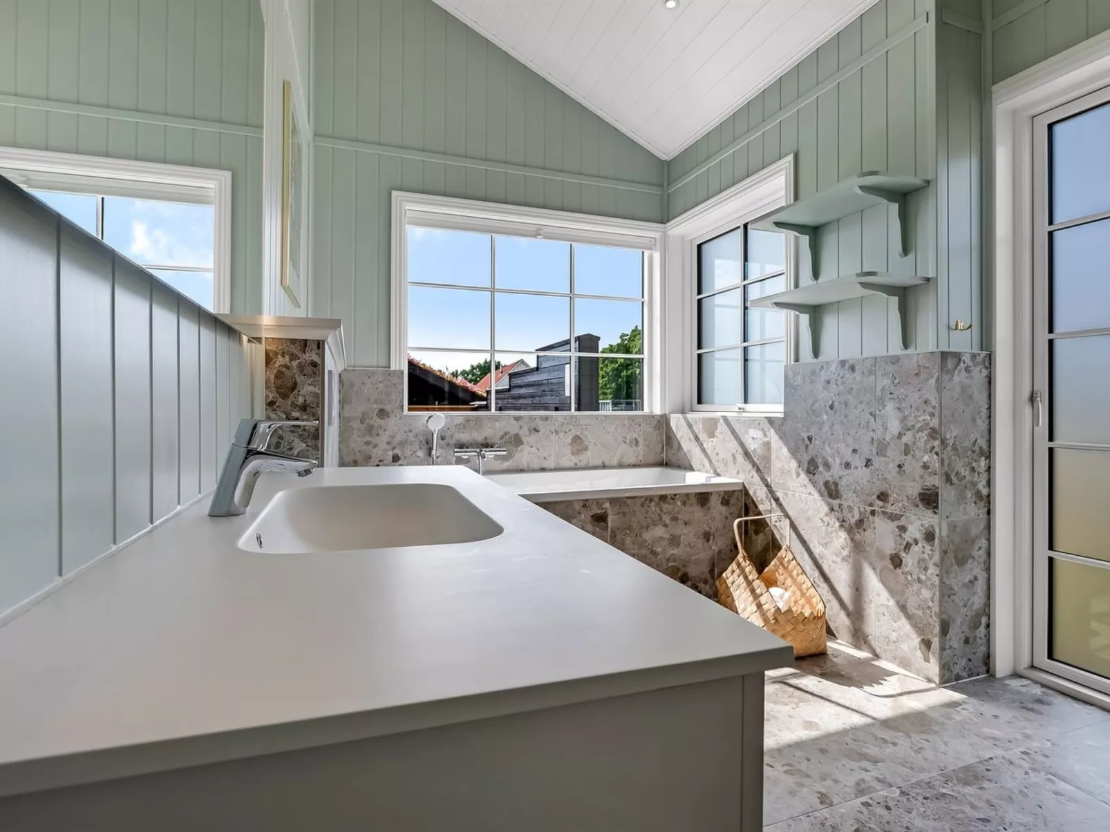 "Adia" - 650m from the sea-Drinnen