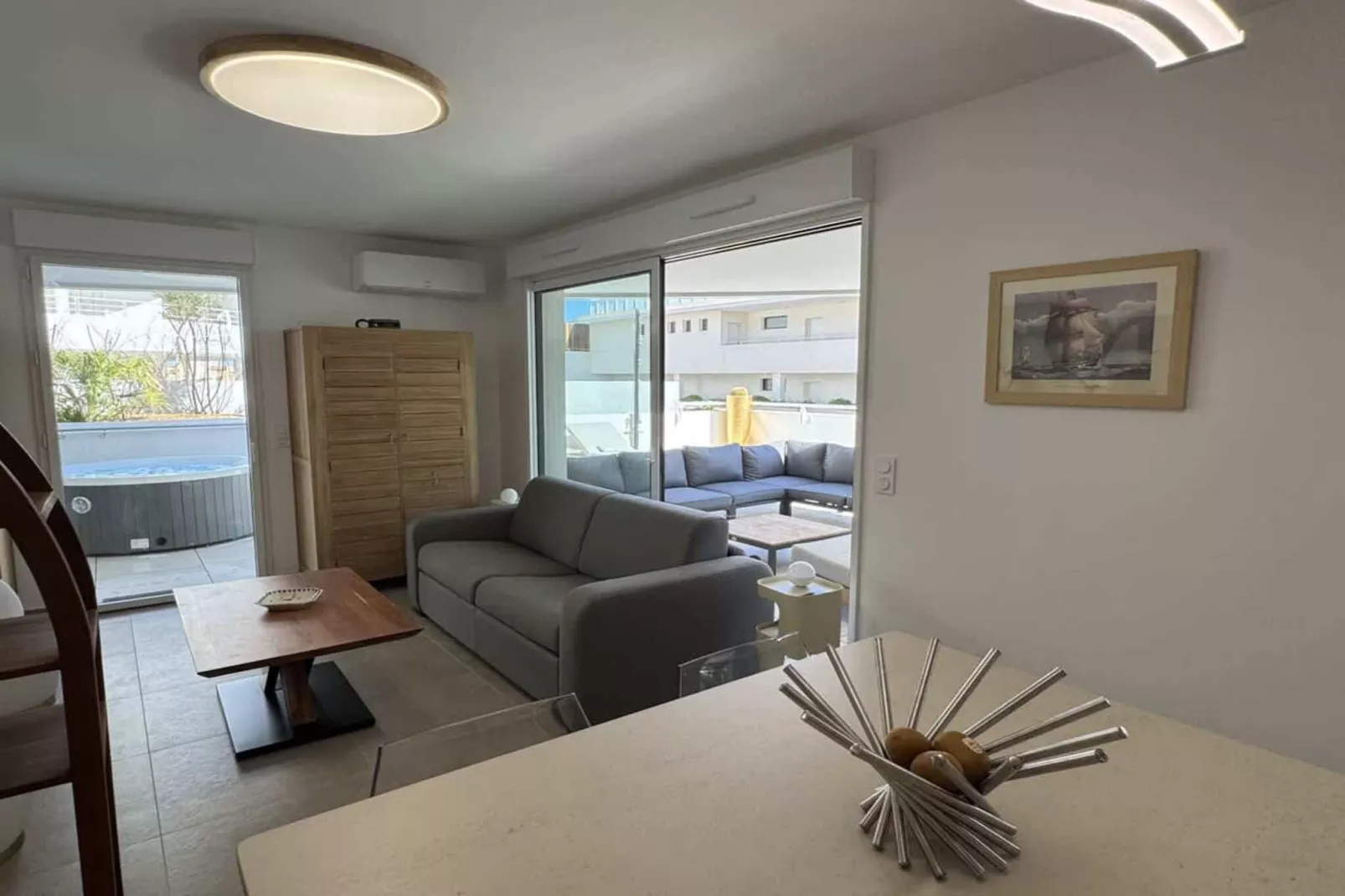 B206-Living room