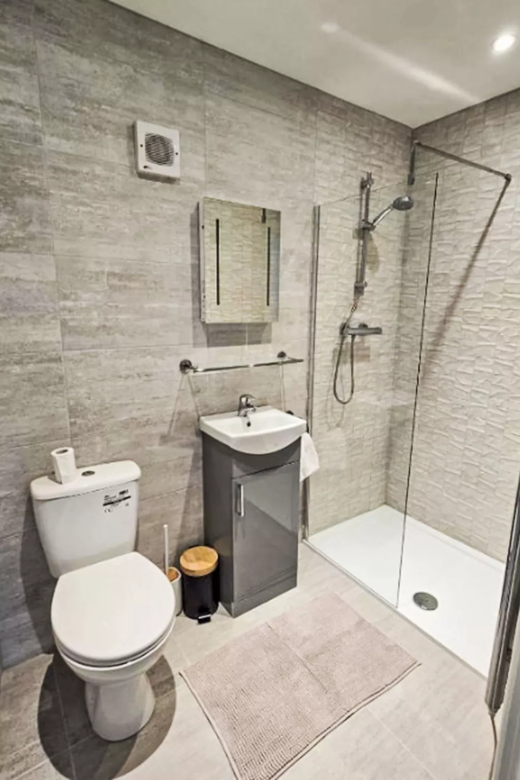 Fishertown Apartment
