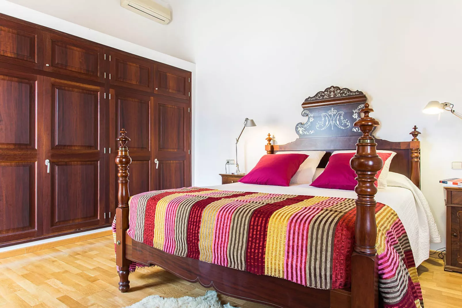 Town House Esglesi03