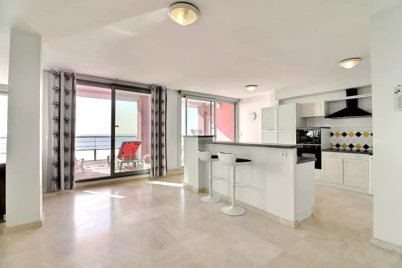 156 LENGAY (301)-Kitchen