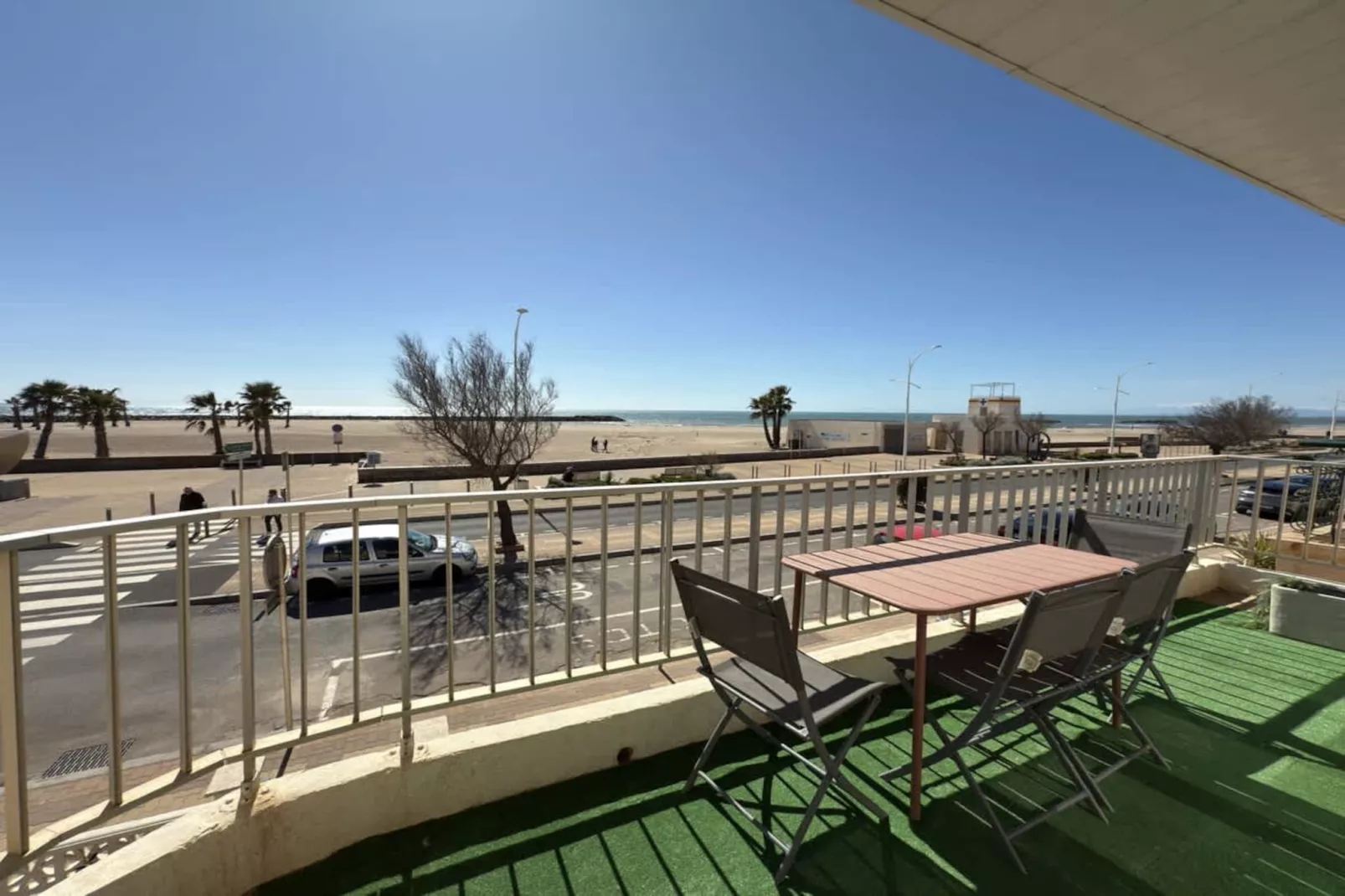 24 Balcon sur la Méd