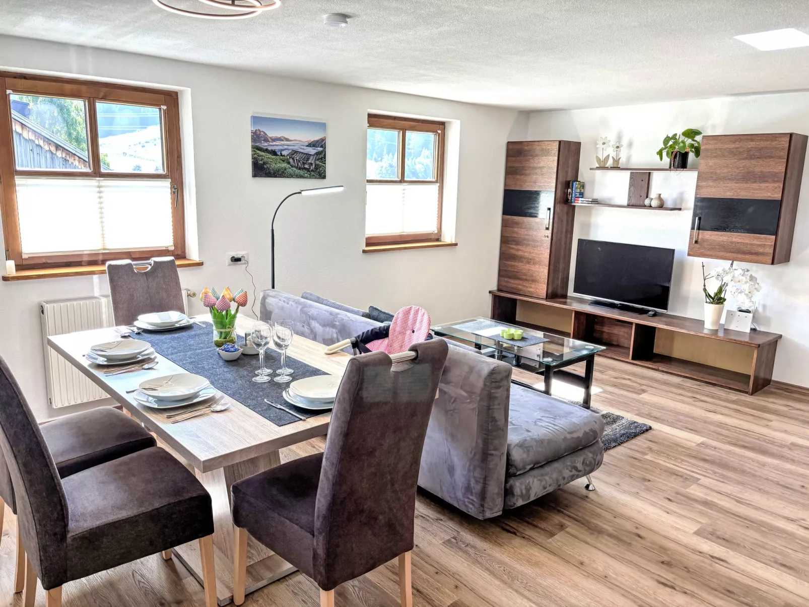Apart Ladner 59