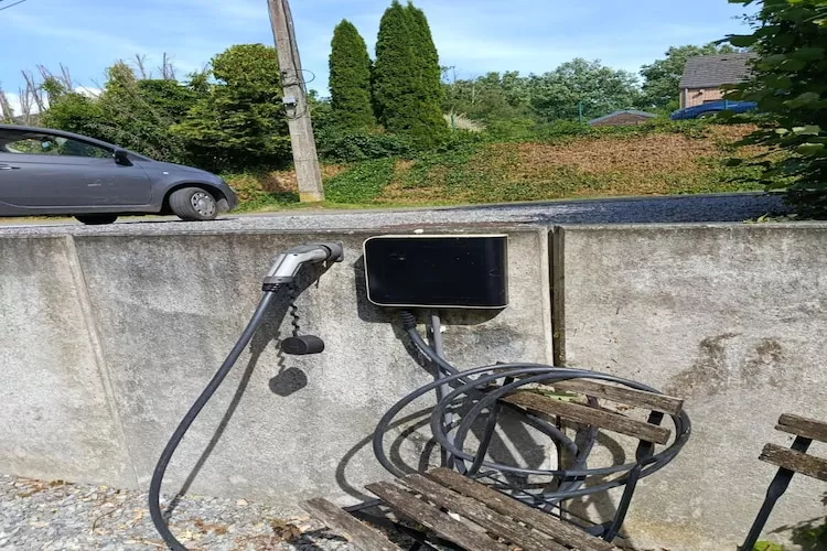 Chant d'Oiseau-Facilities
