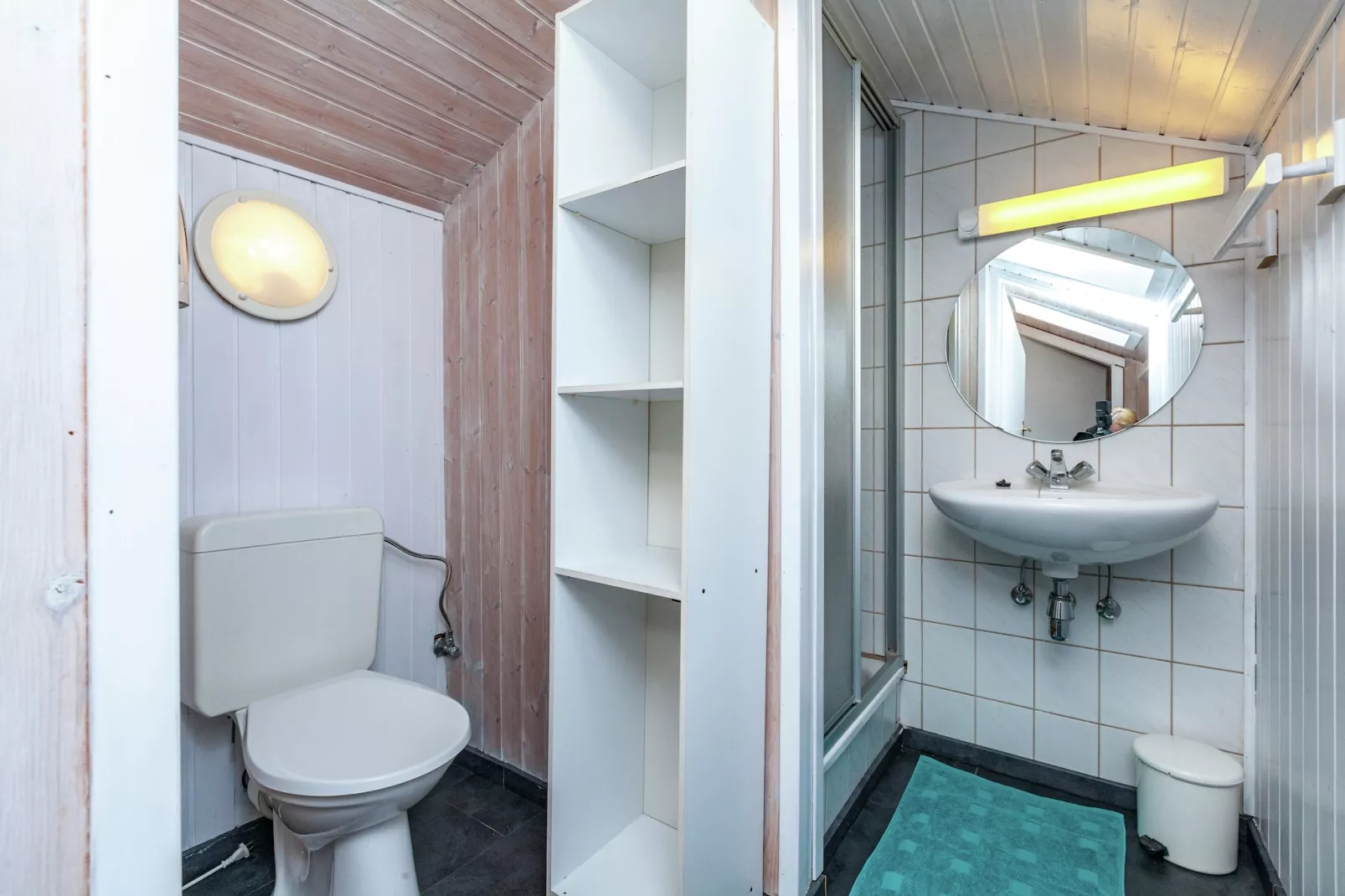 Les Sommets-Bathroom