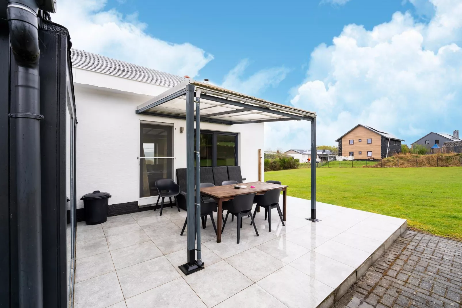 Très belle habitation à Lierneux pour 8 adultes-Terrasse / balcon
