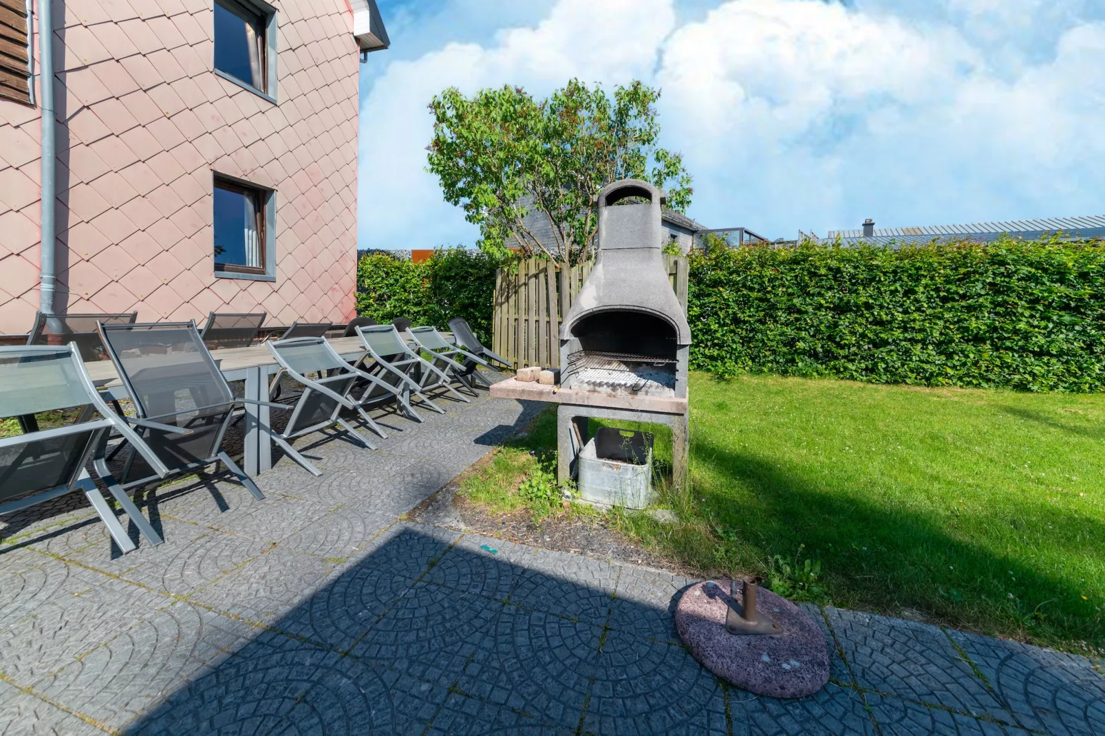 Ludogite-Terrasse/Balkon
