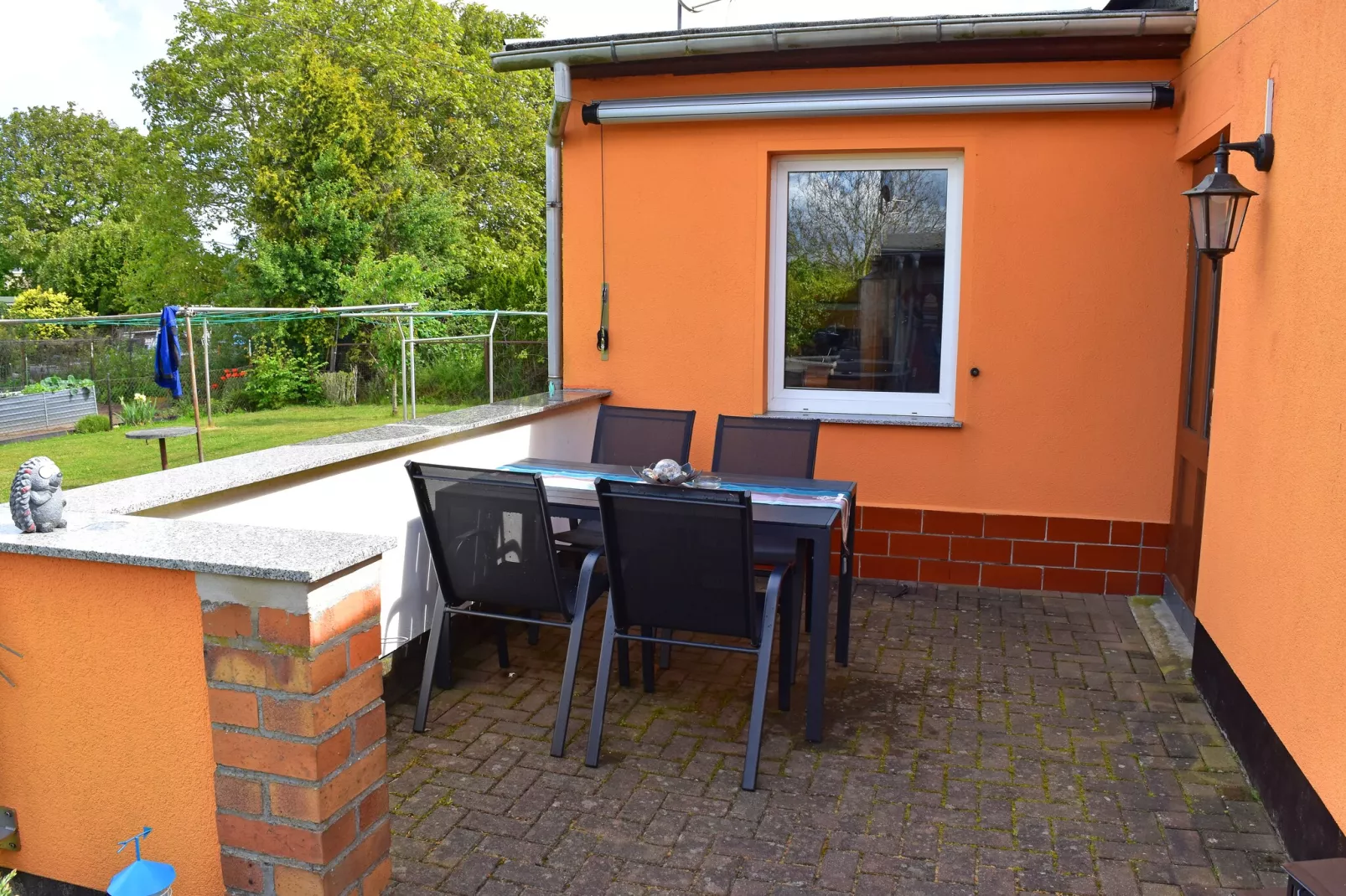 Gartenteich-Terrasse / balcon