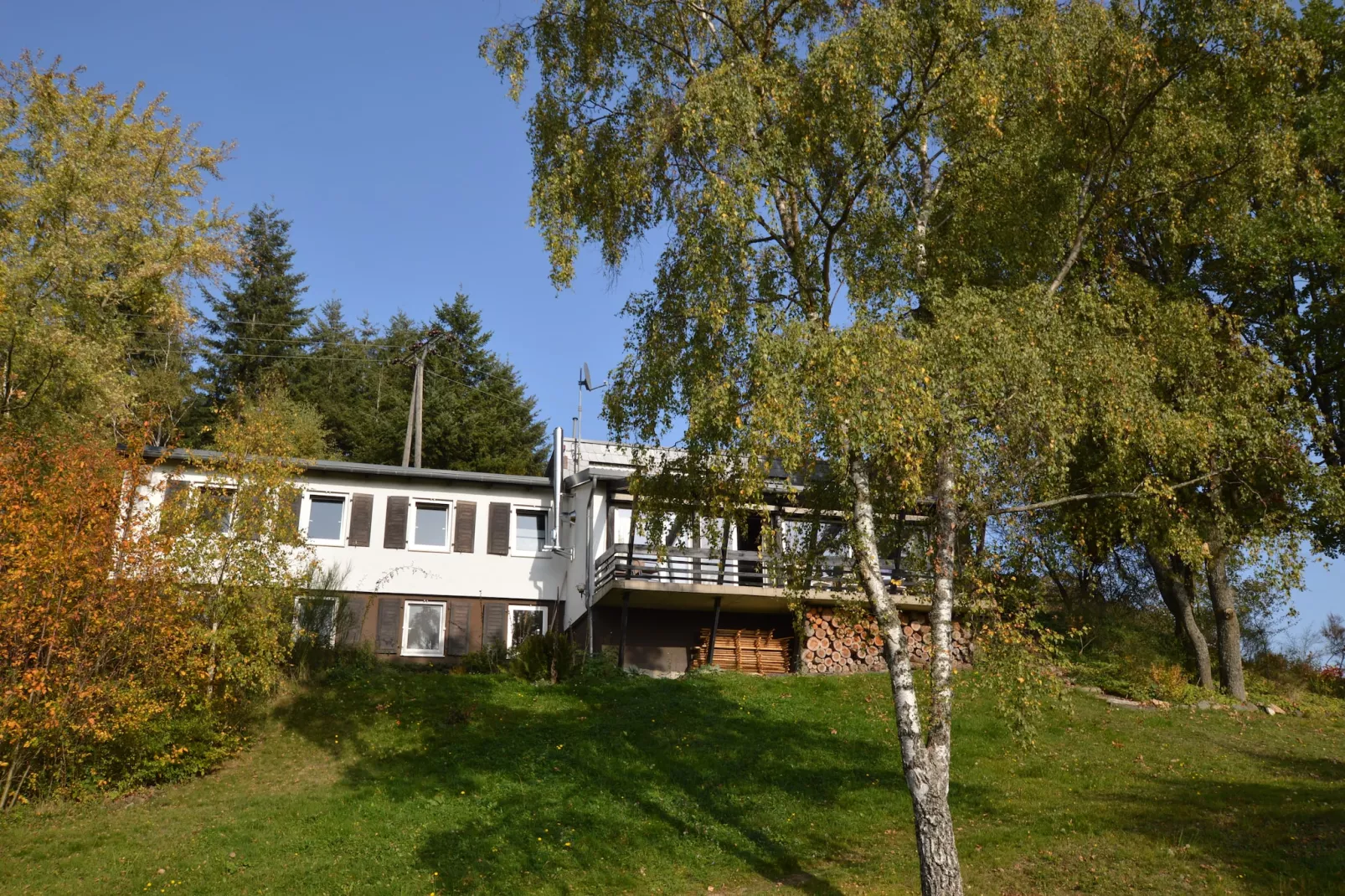 Panoramahaus-Exterior in summer