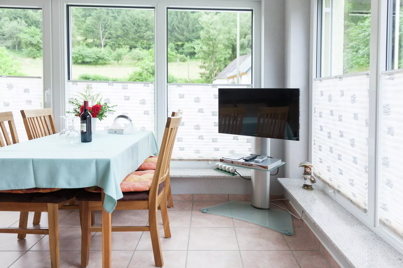 Ferienwohnung Burkart-Dining room