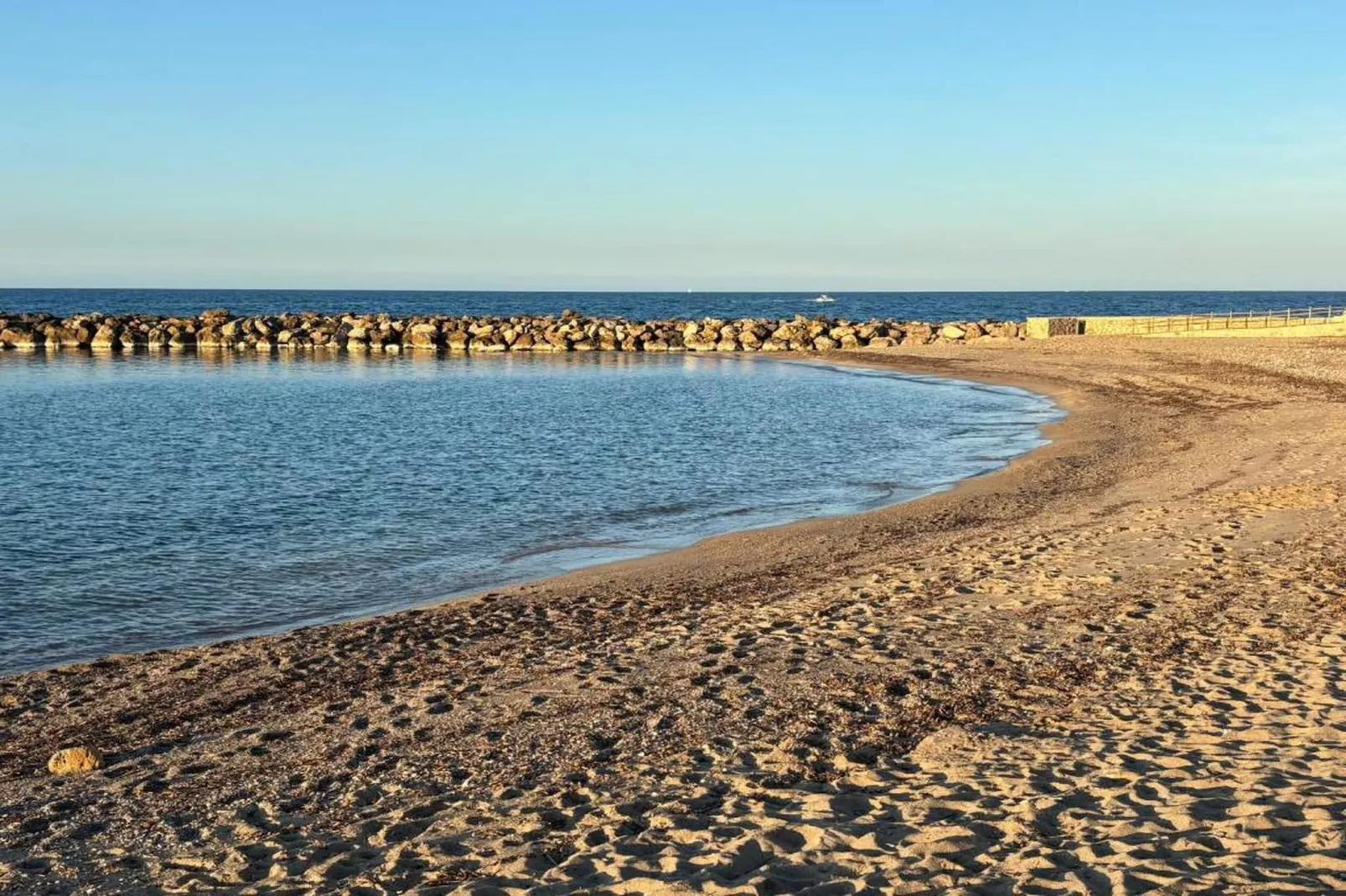 Tres Pins-Areas within 20km in summer