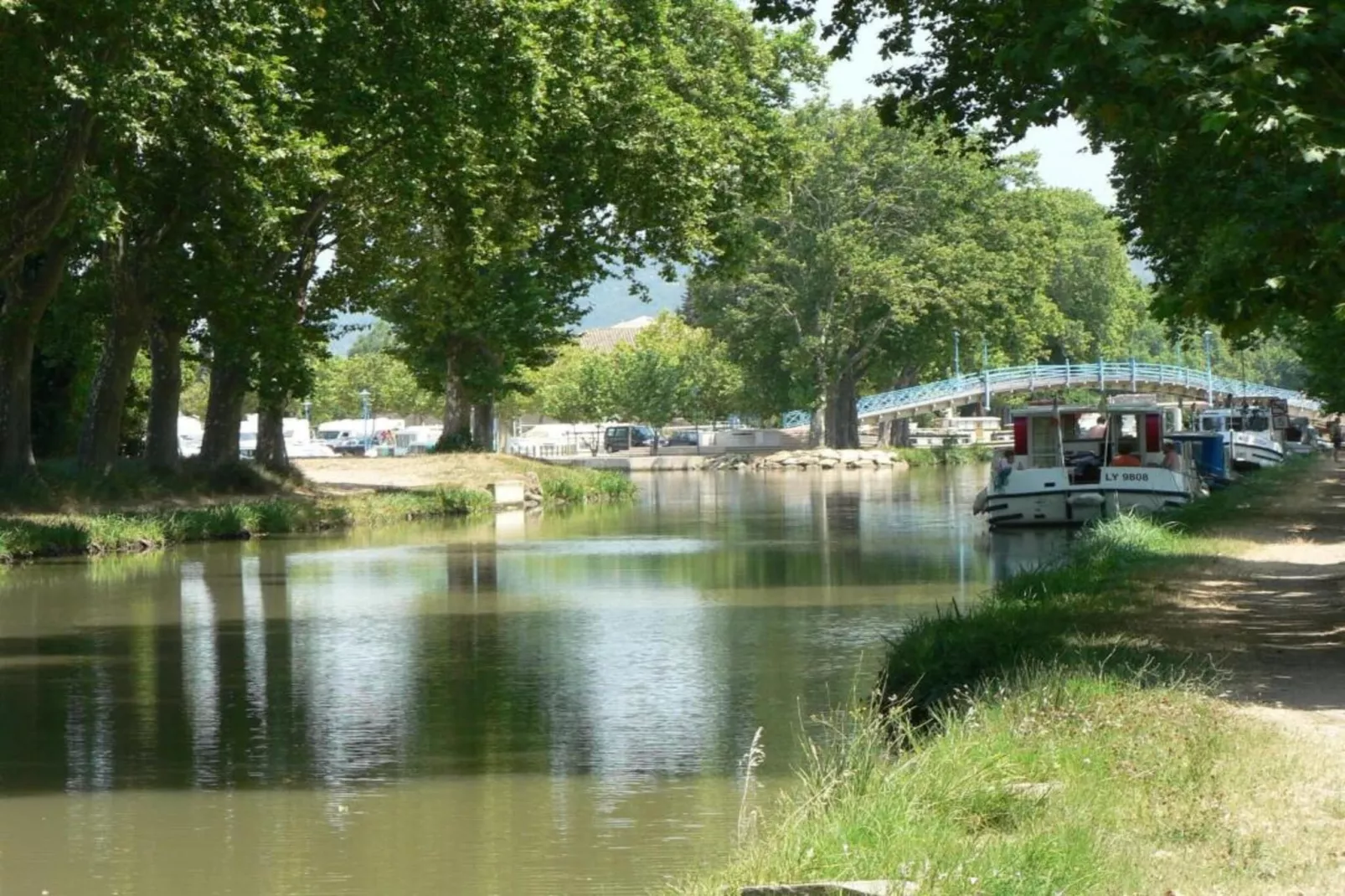La Cave-Areas within 5km in summer