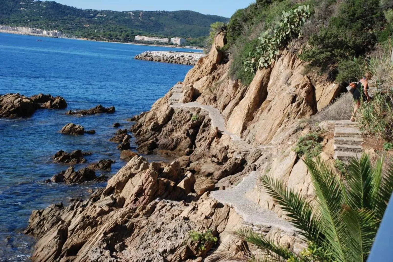 Domaine Anoutous Carry-Areas within 20km in summer
