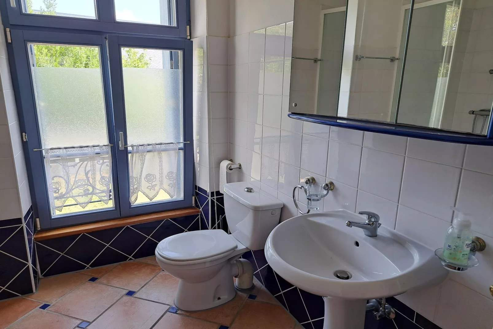 Ancienne Gendarmerie  appartment B-Bathroom
